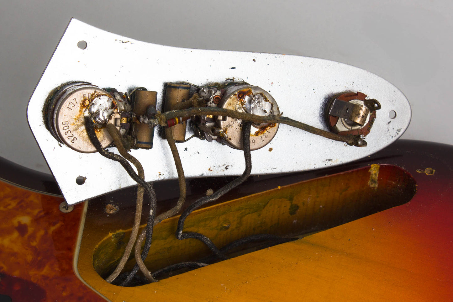 Fender Jazz Bass Solid Body Electric Bass Guitar (1960)
