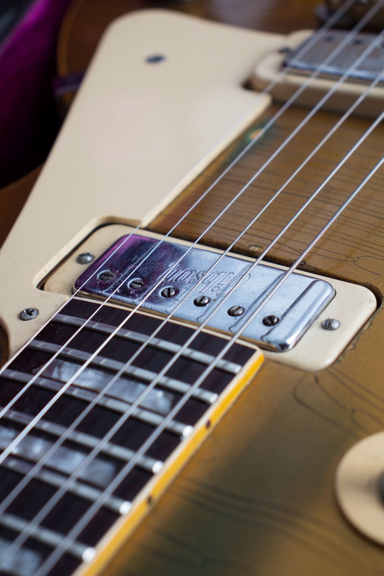 Gibson Les Paul Deluxe Solid Body Electric Guitar (1972)