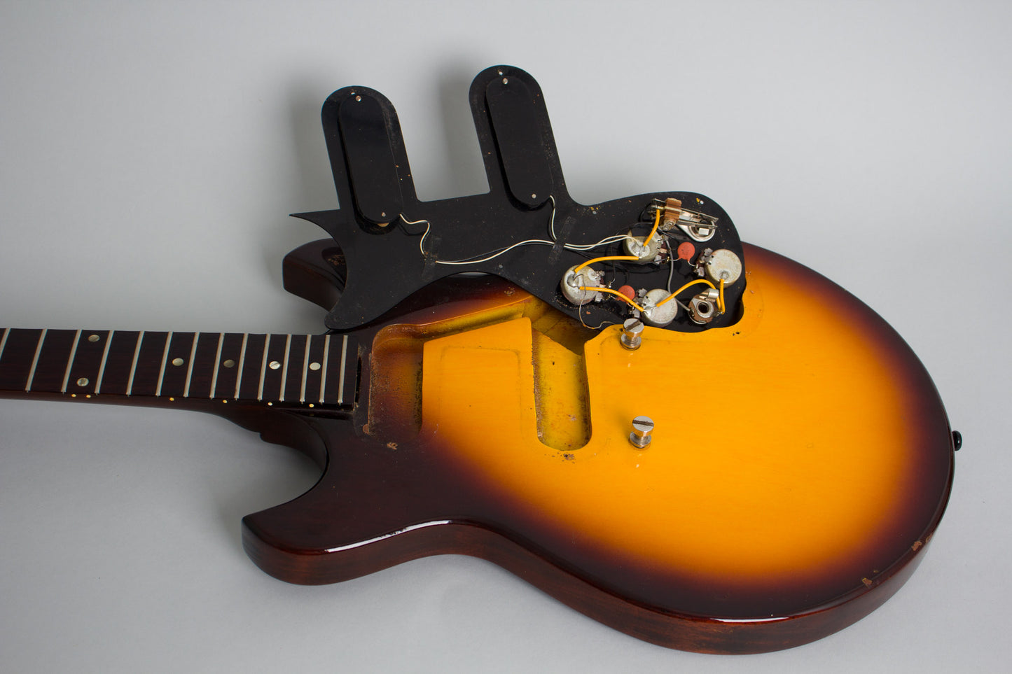 Gibson Melody Maker D Solid Body Electric Guitar (1964)