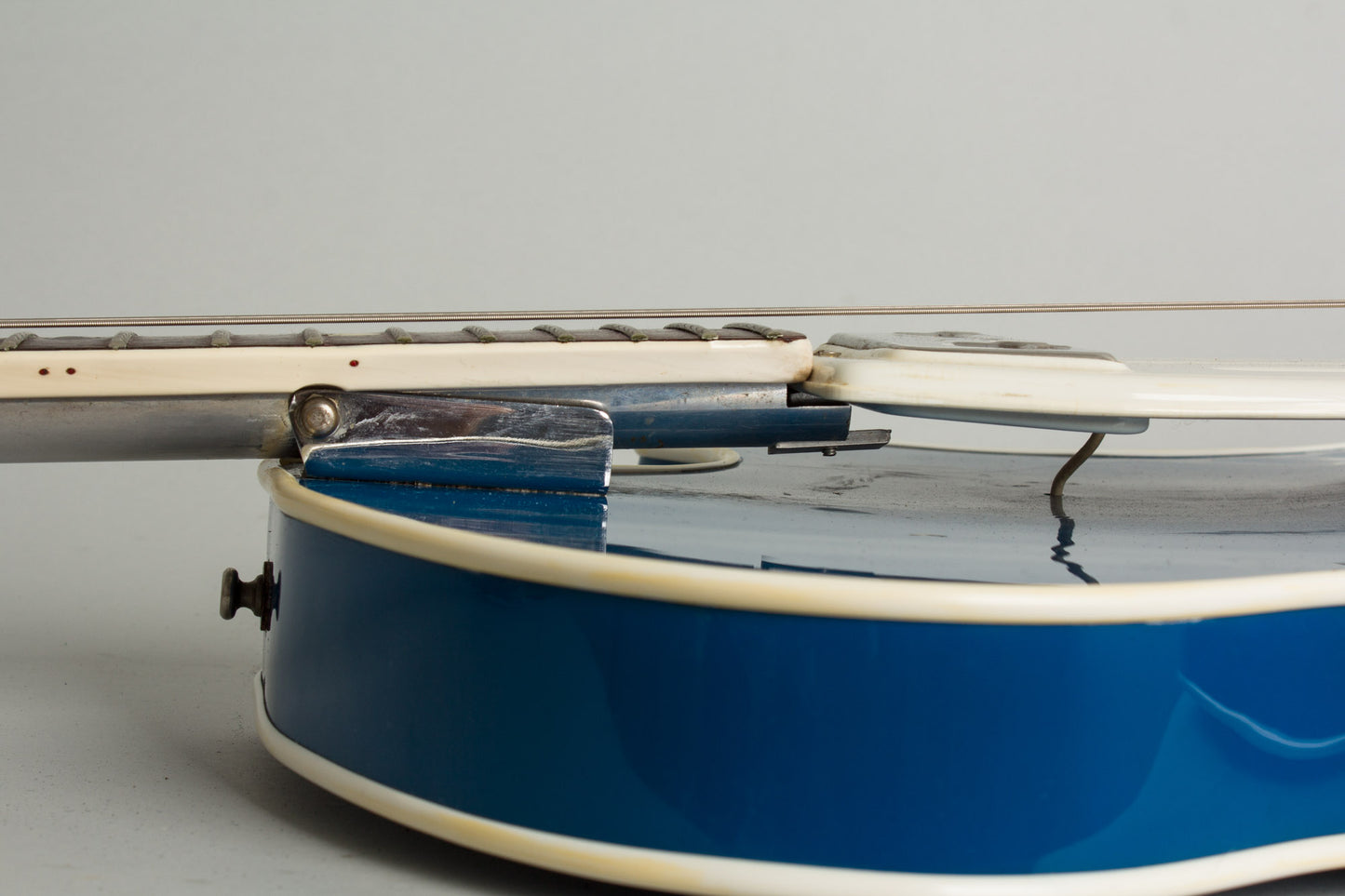 Wandre Teen Ager Model 900 Semi-Hollow Body Electric Guitar (1961)