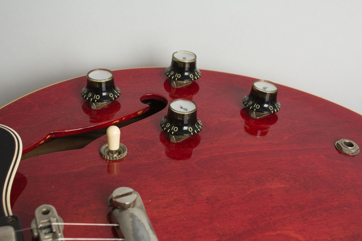 Gibson ES-335TDC Semi-Hollow Body Electric Guitar (1963)