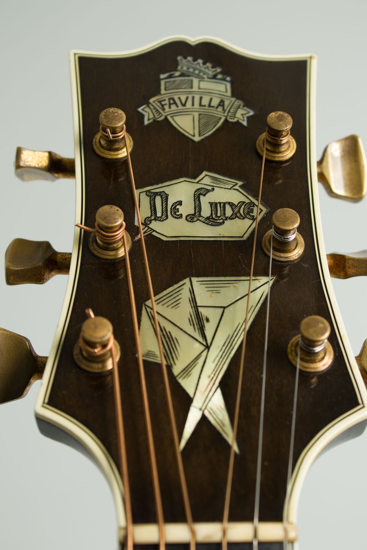 Favilla Deluxe Arch Top Acoustic Guitar (1939)