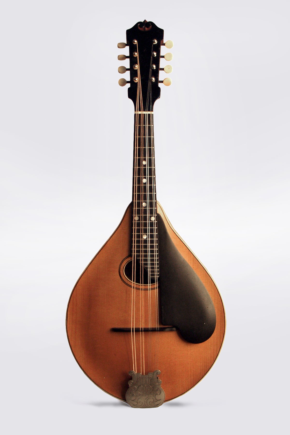 Lyon & Healy Style C Carved Top Mandolin (1922)