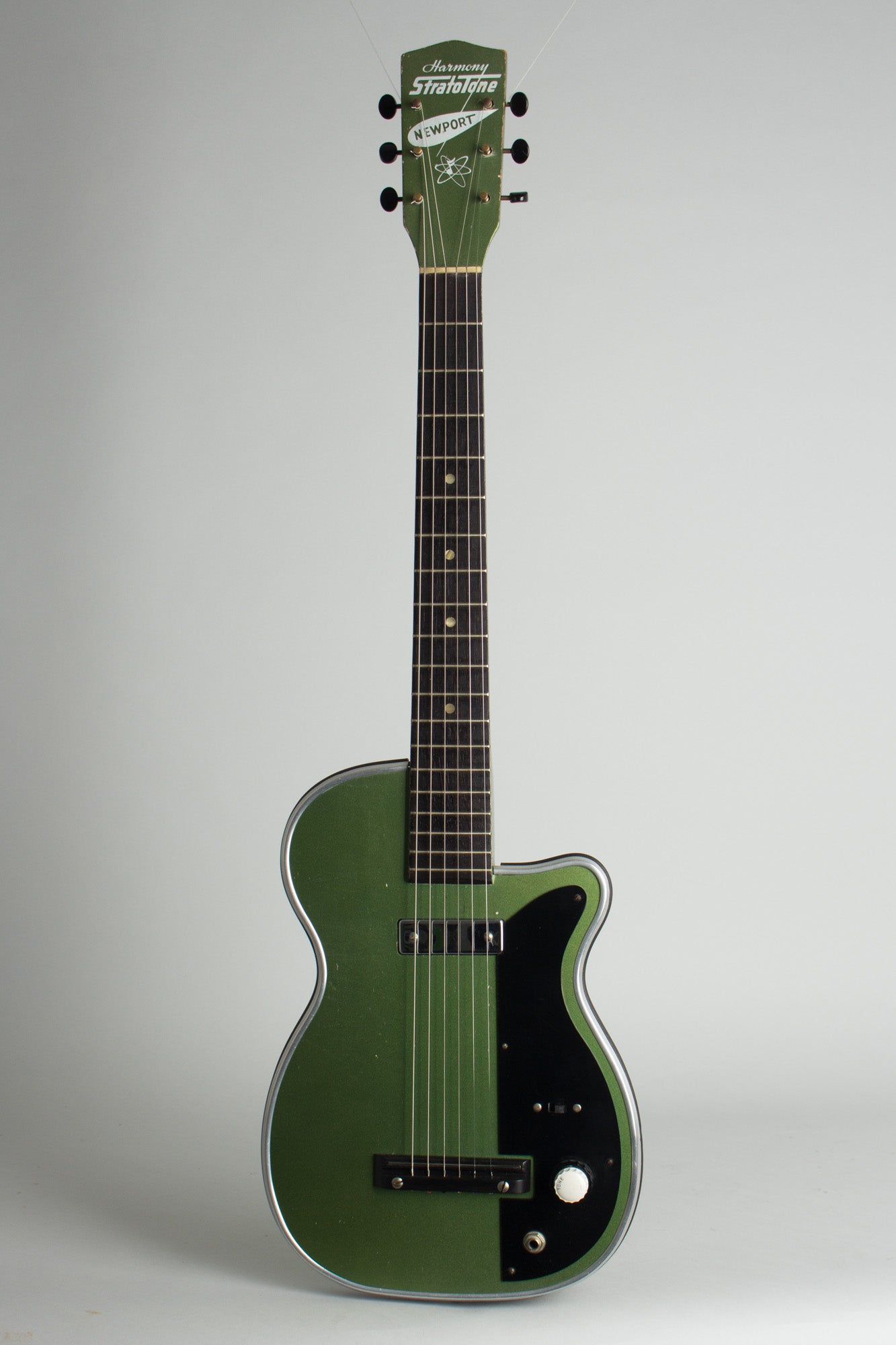 Harmony Stratotone Newport Model H-42/2 Solid Body Electric Guitar (1956)