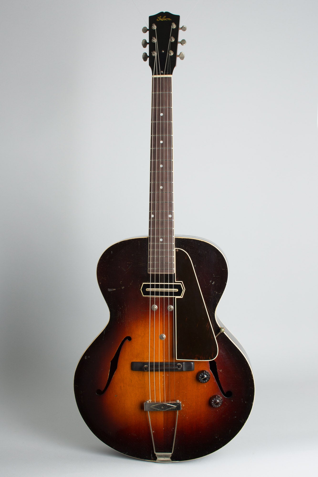 Gibson ES-150 Arch Top Hollow Body Electric Guitar (1939)