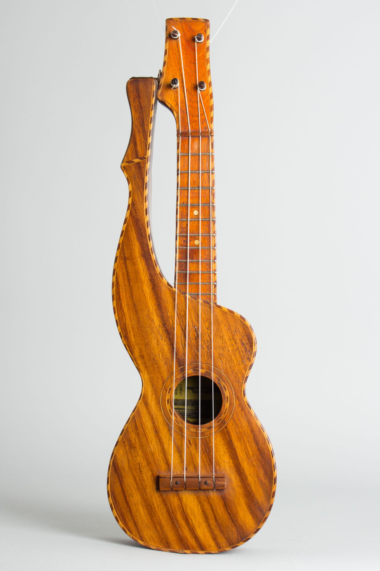 Knutsen Harp Soprano Ukulele (1919)