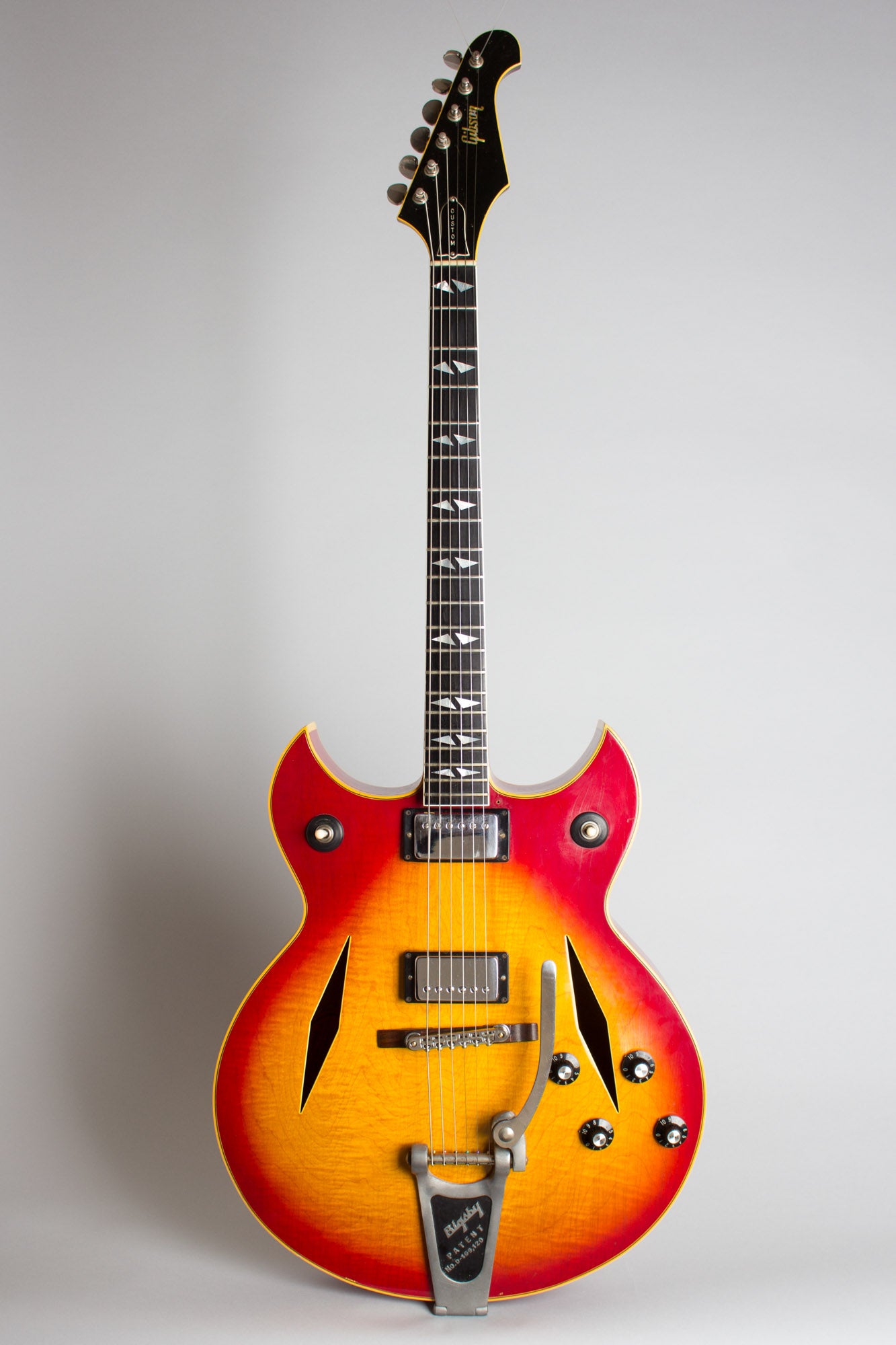 Gibson Trini Lopez Deluxe Arch Top Hollow Body Electric Guitar (1968)