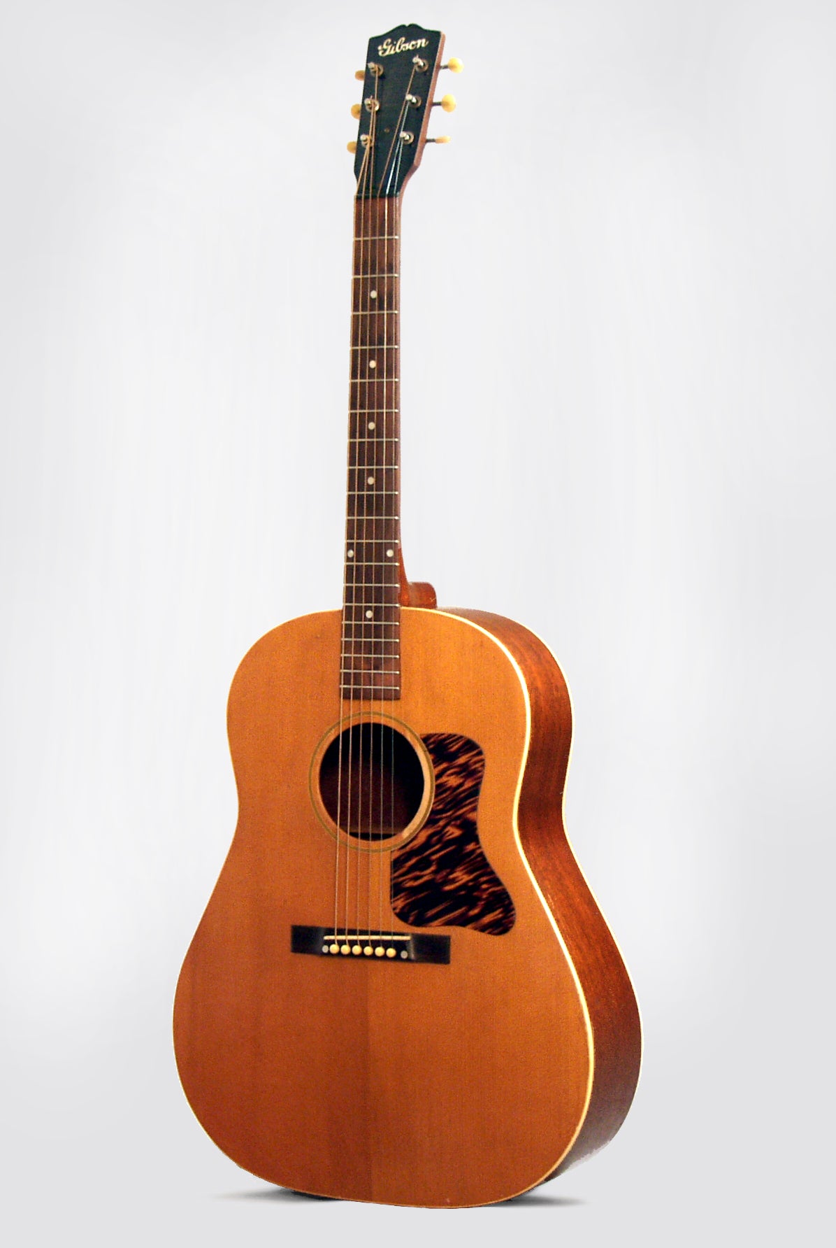 Gibson J-35 Flat Top Acoustic Guitar (1941)
