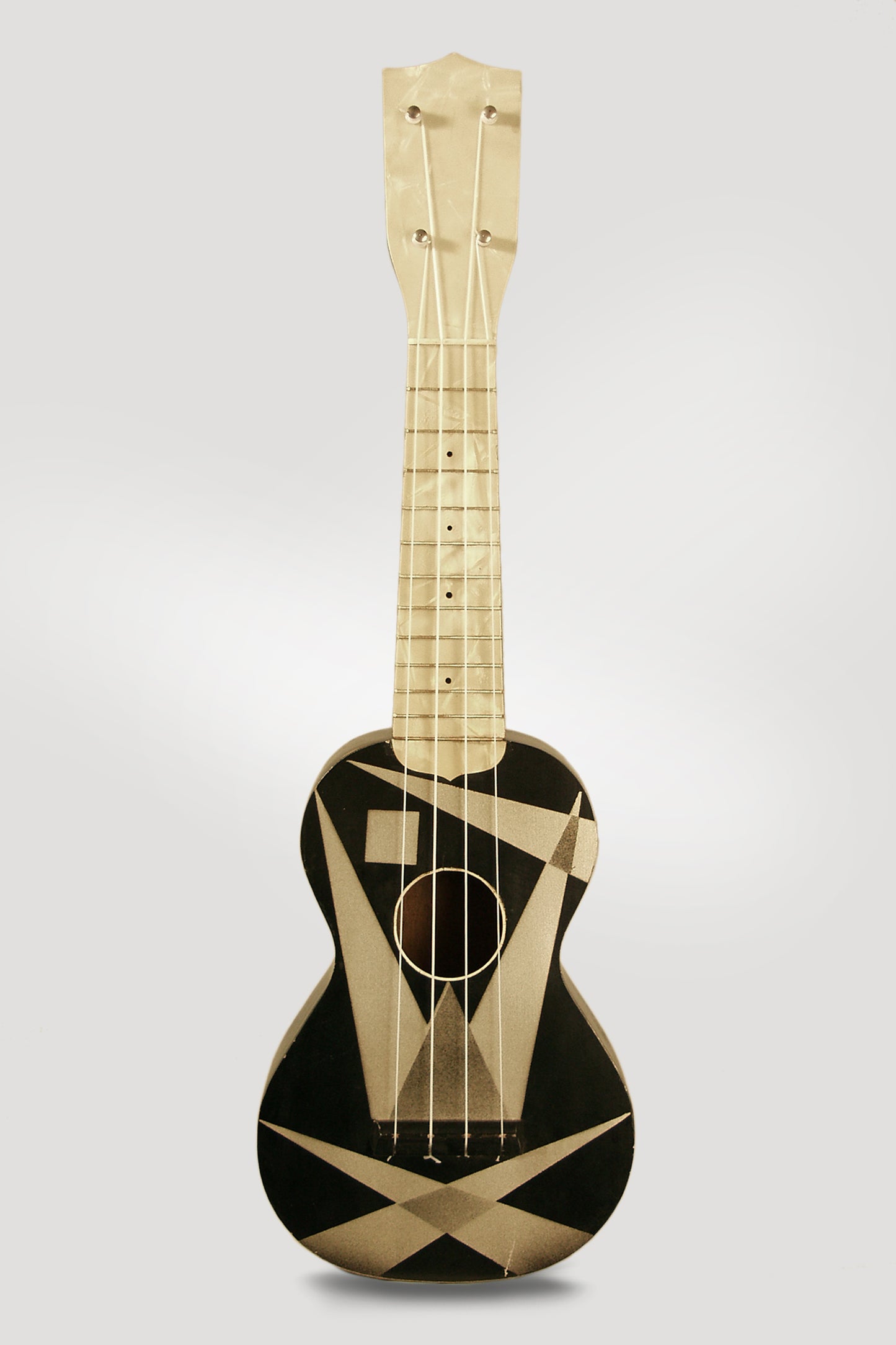 Harmony 'Pearlette Art Moderne' Soprano Ukulele (1930)