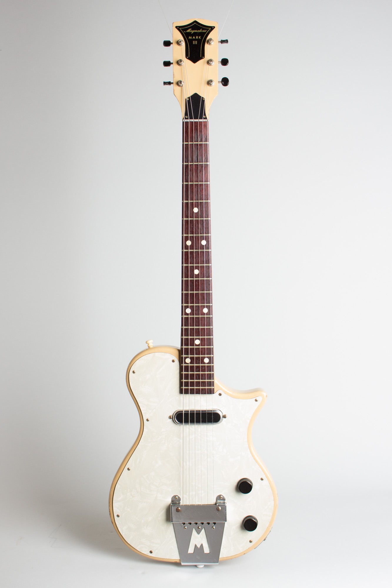 Magnatone Mark III Solid Body Electric Guitar (1957)