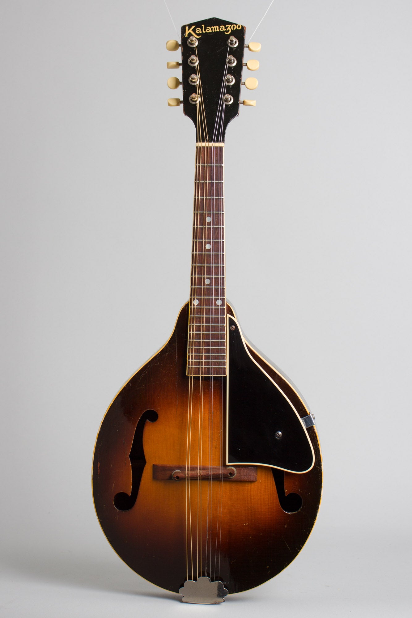 Kalamazoo KM-22 Arch Top Mandolin (1939)