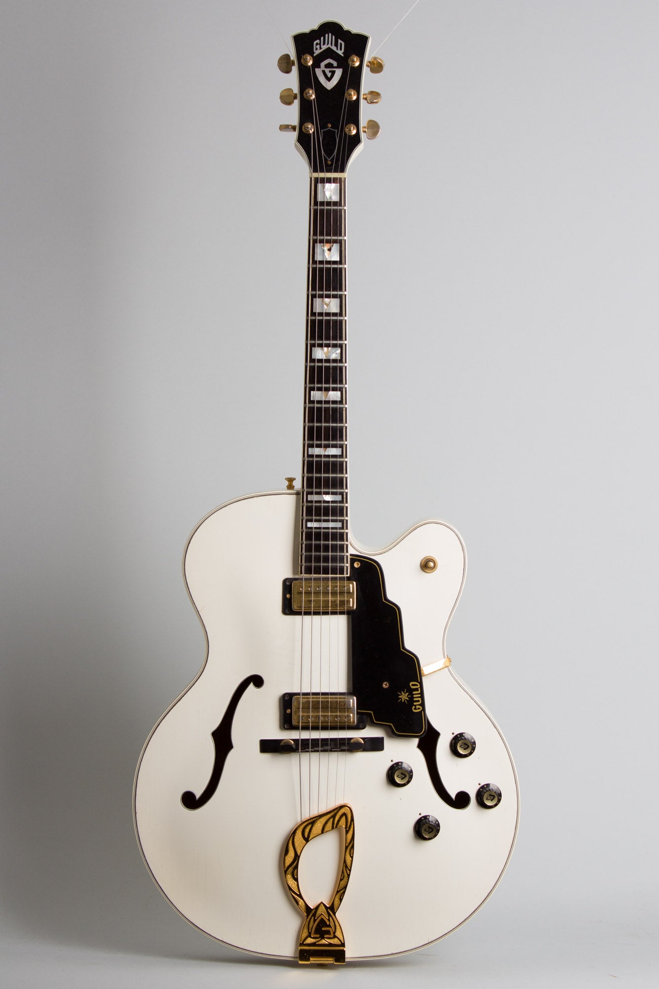 Guild X-500 Special Arch Top Hollow Body Electric Guitar (1968)