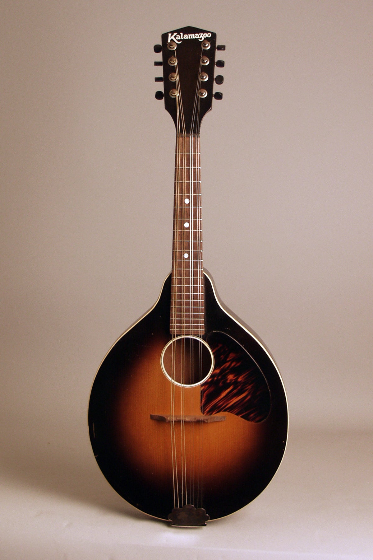 Kalamazoo KM-11 Flat Top Mandolin (1935)