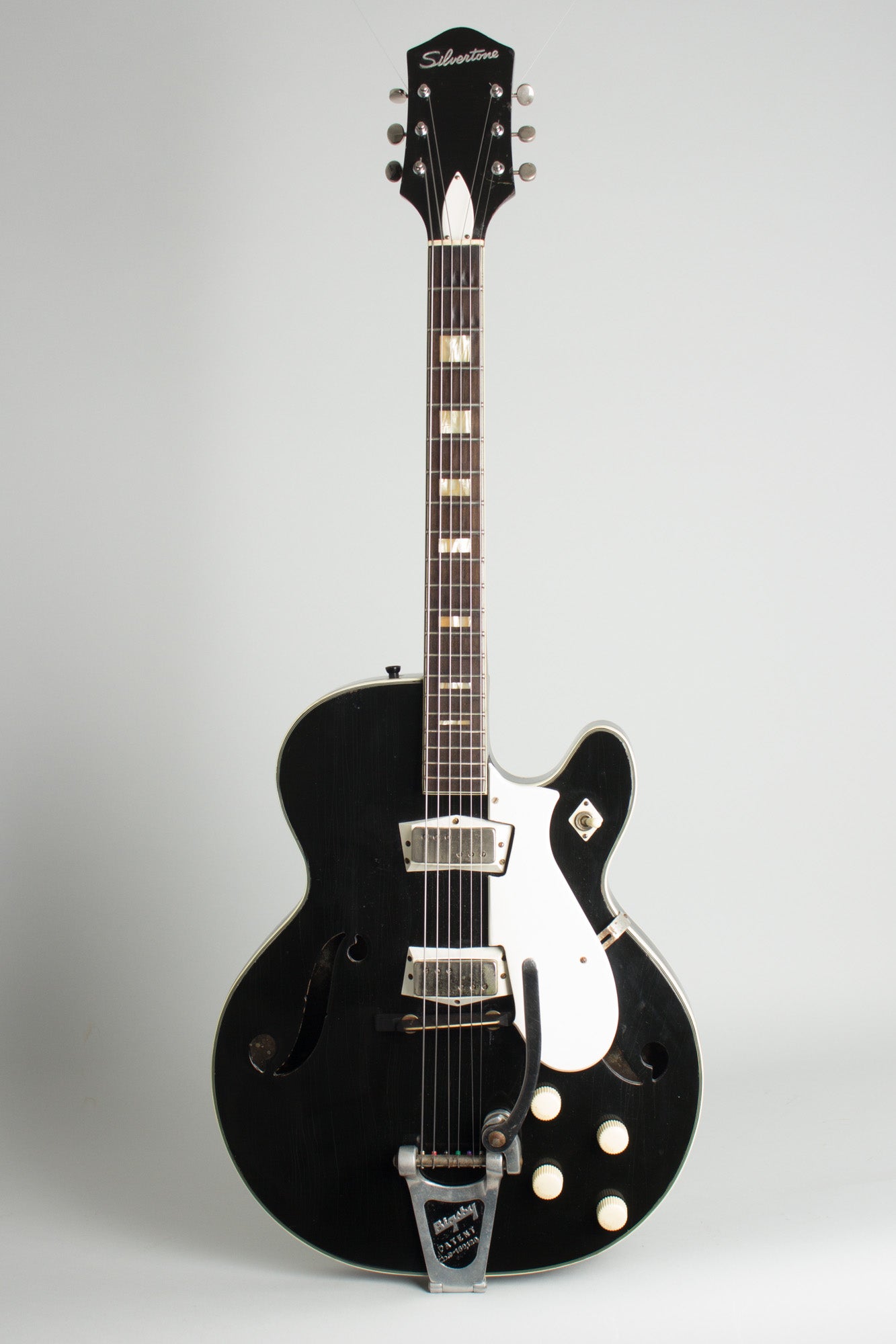 Harmony Silvertone Model 1446L Thinline Hollow Body Electric Guitar (1960s)