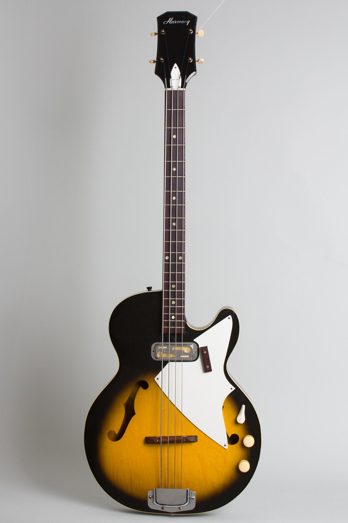 Harmony H-22 Electric Bass Guitar (1966)
