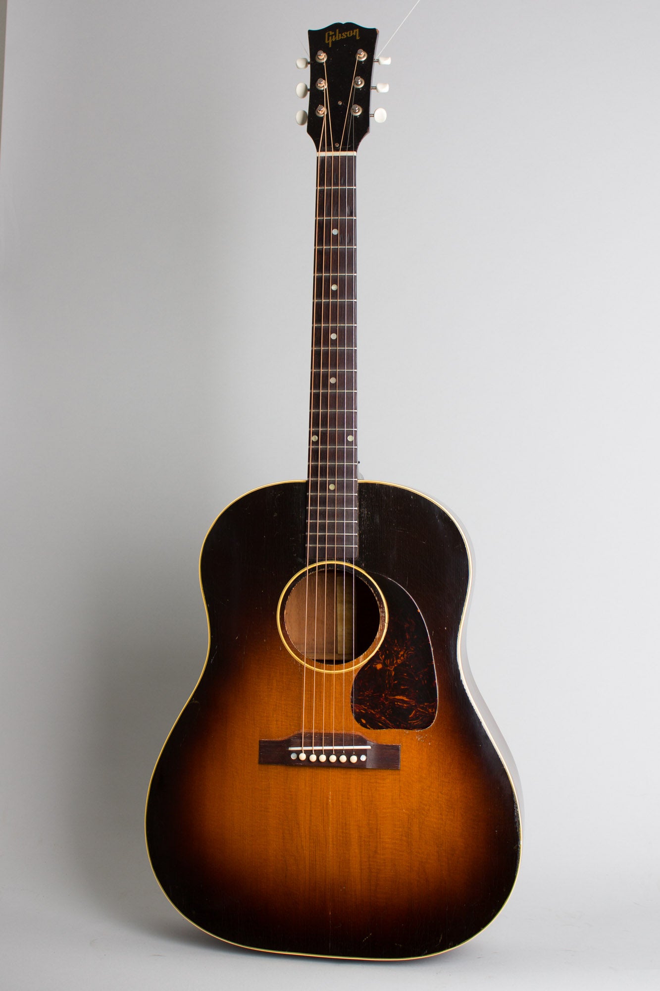 Gibson J-45 Flat Top Acoustic Guitar (1950)
