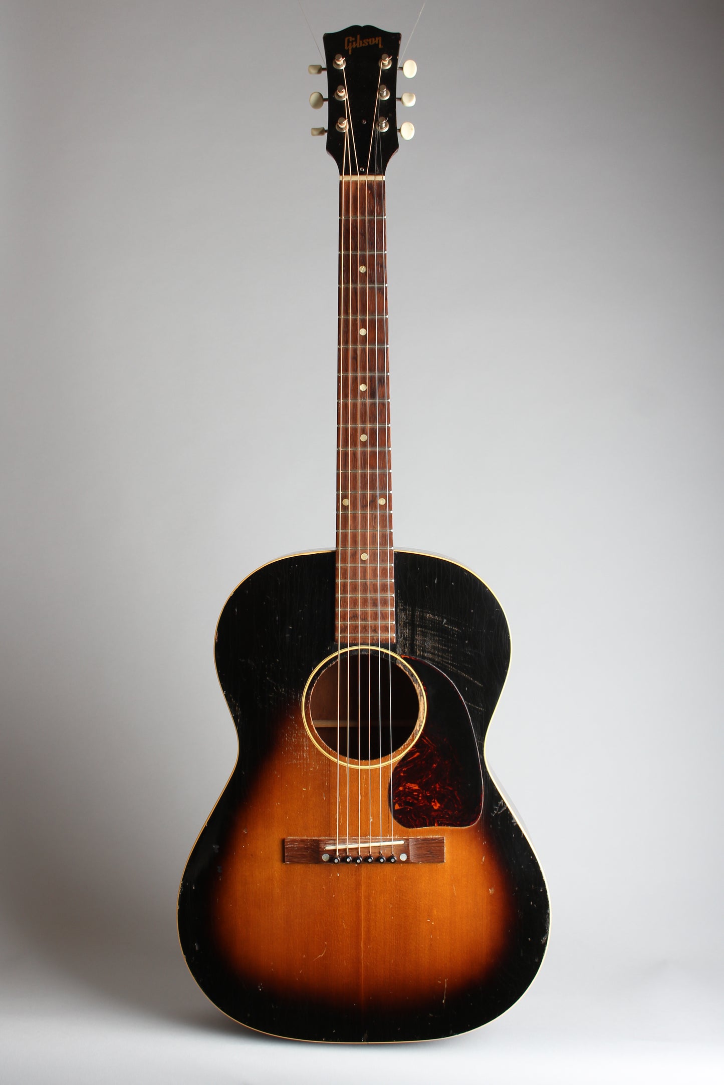 Gibson LG-1 Flat Top Acoustic Guitar (1952)
