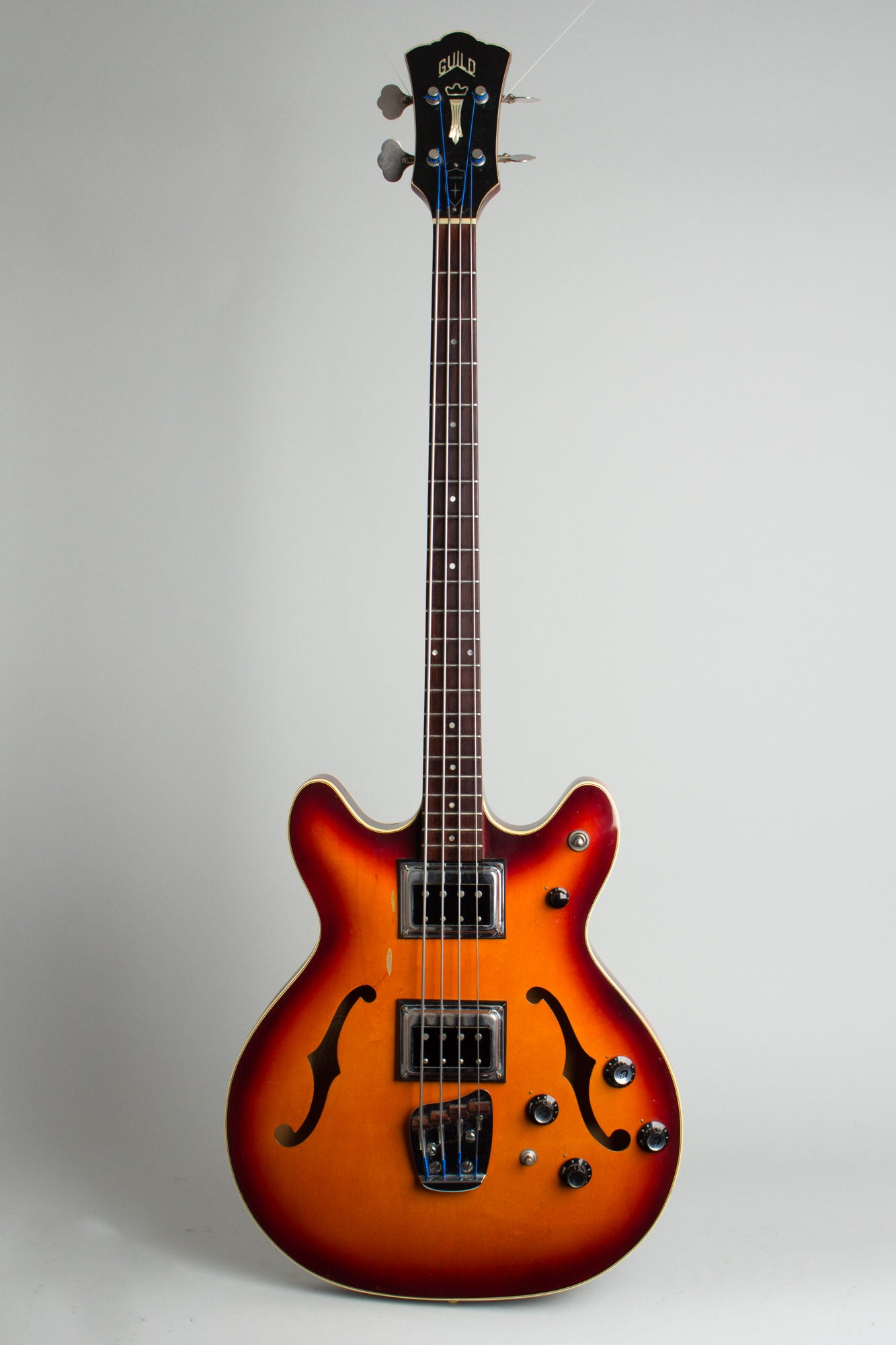 Guild Starfire Bass II Semi-Hollow Body Electric Bass Guitar (1968)