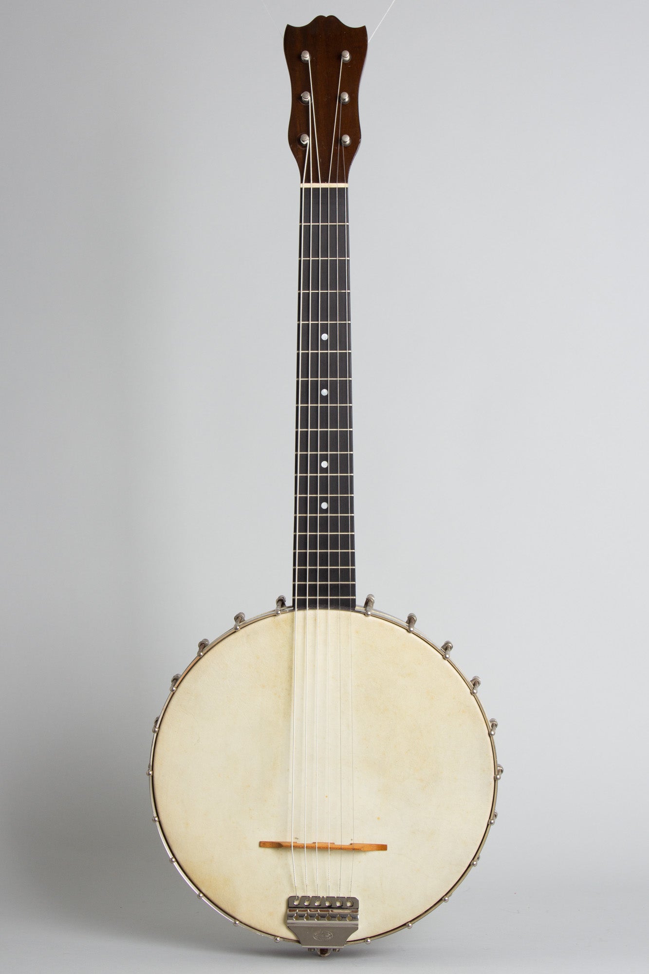 Lyon & Healy American Conservatory Model 4815 Guitar Banjo (1922)