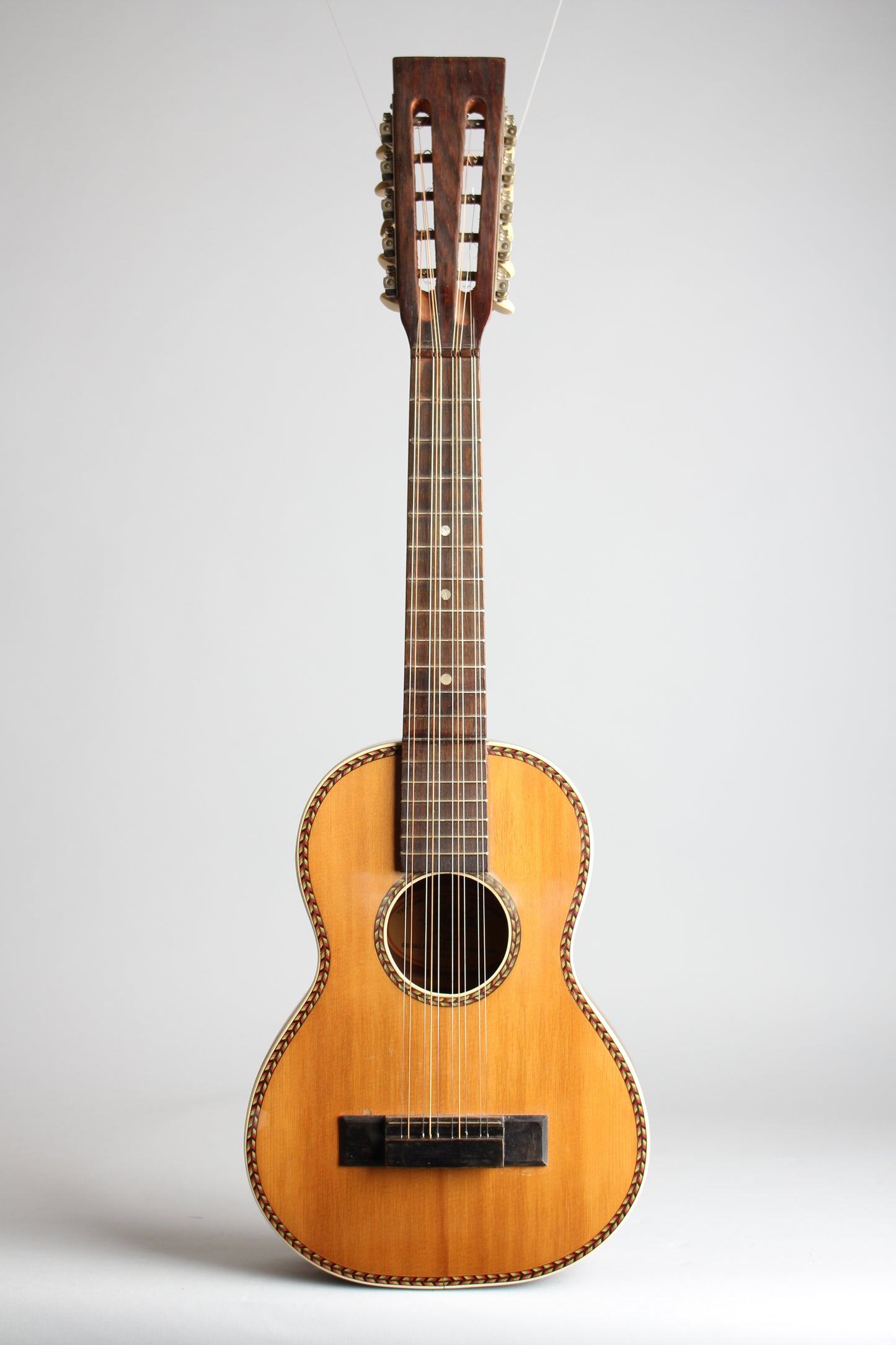 Regal Tiple (1928)