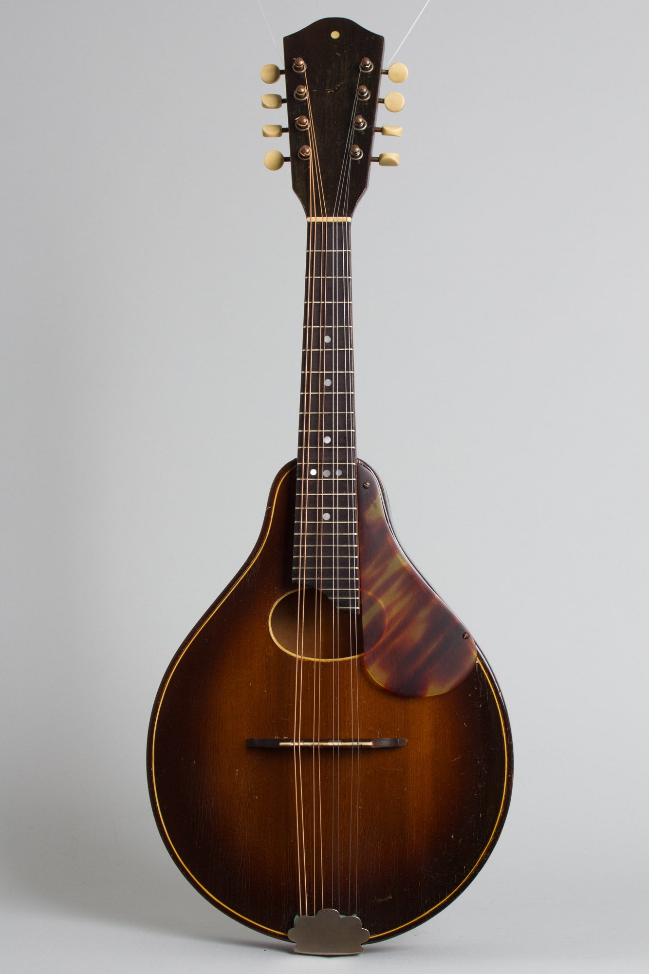 Stradolin Oval Hole Arch Top Mandolin (1936)