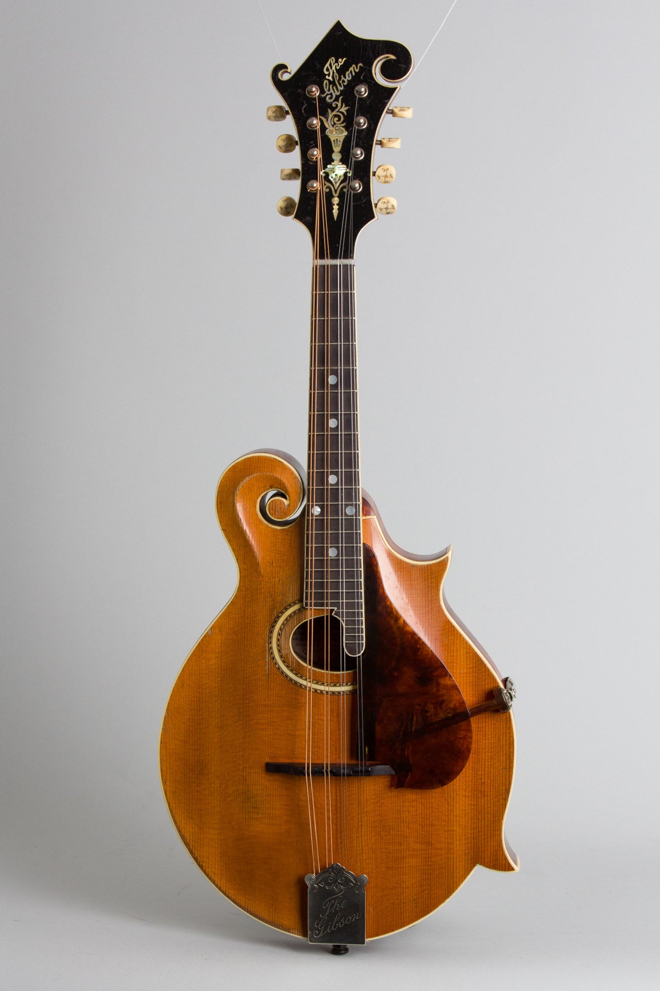 Gibson F-4 Carved Top Mandolin (1913)