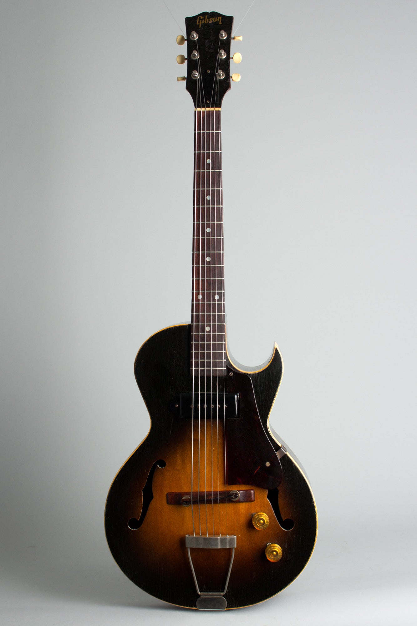Gibson ES-140 3/4 Arch Top Hollow Body Electric Guitar (1953)