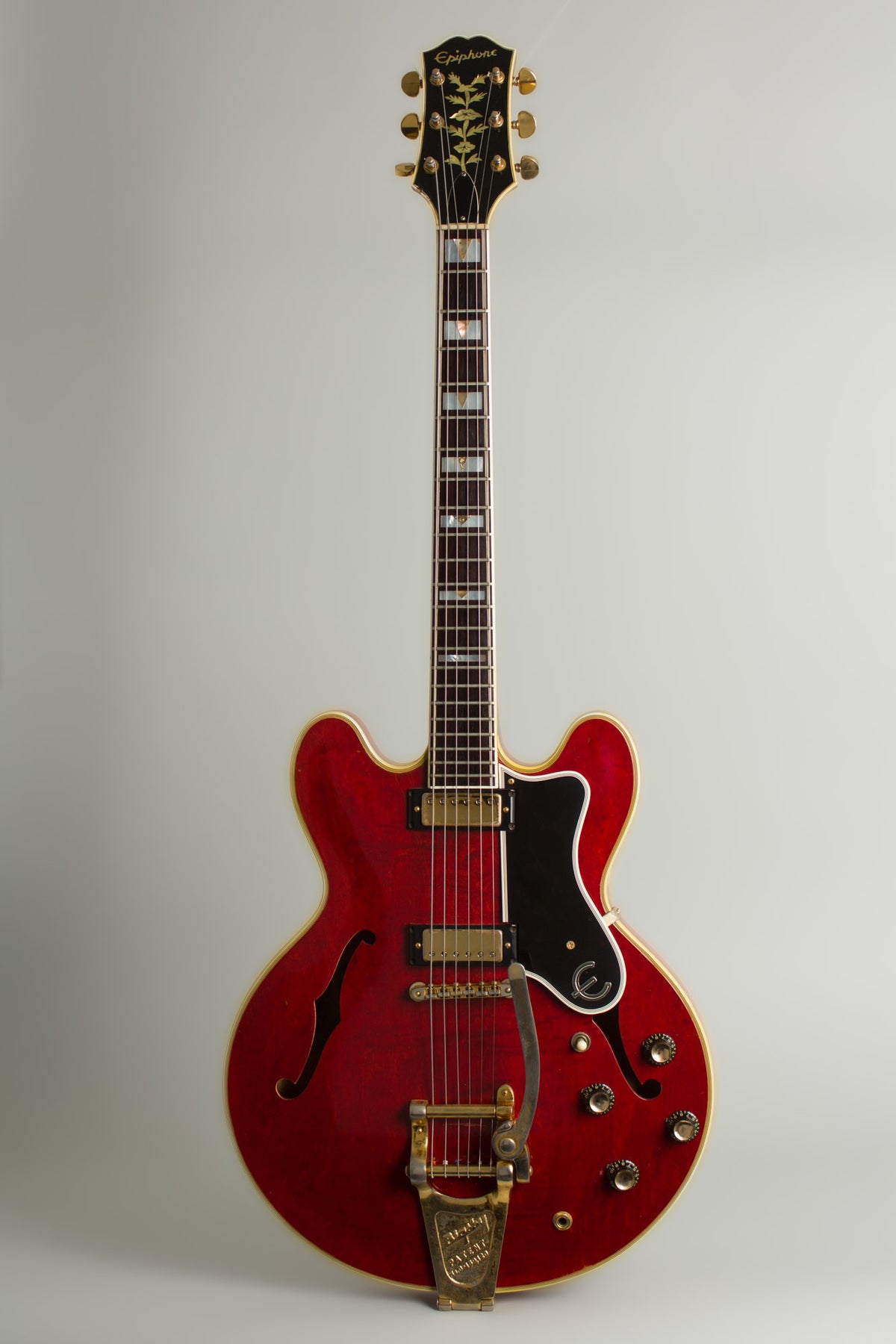 Epiphone Sheraton E212T Arch Top Semi-Hollow Body Electric Guitar (1962)