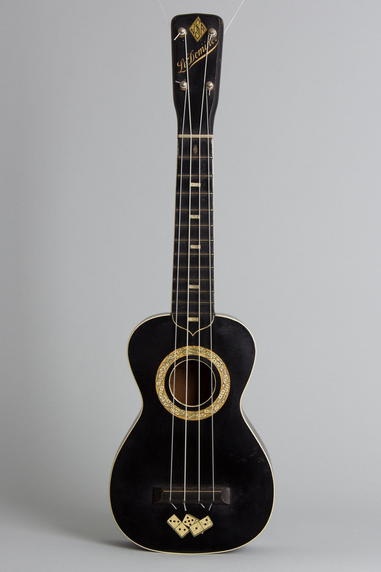 J.R. Stewart & Co. Le Domino Soprano Ukulele (1926)