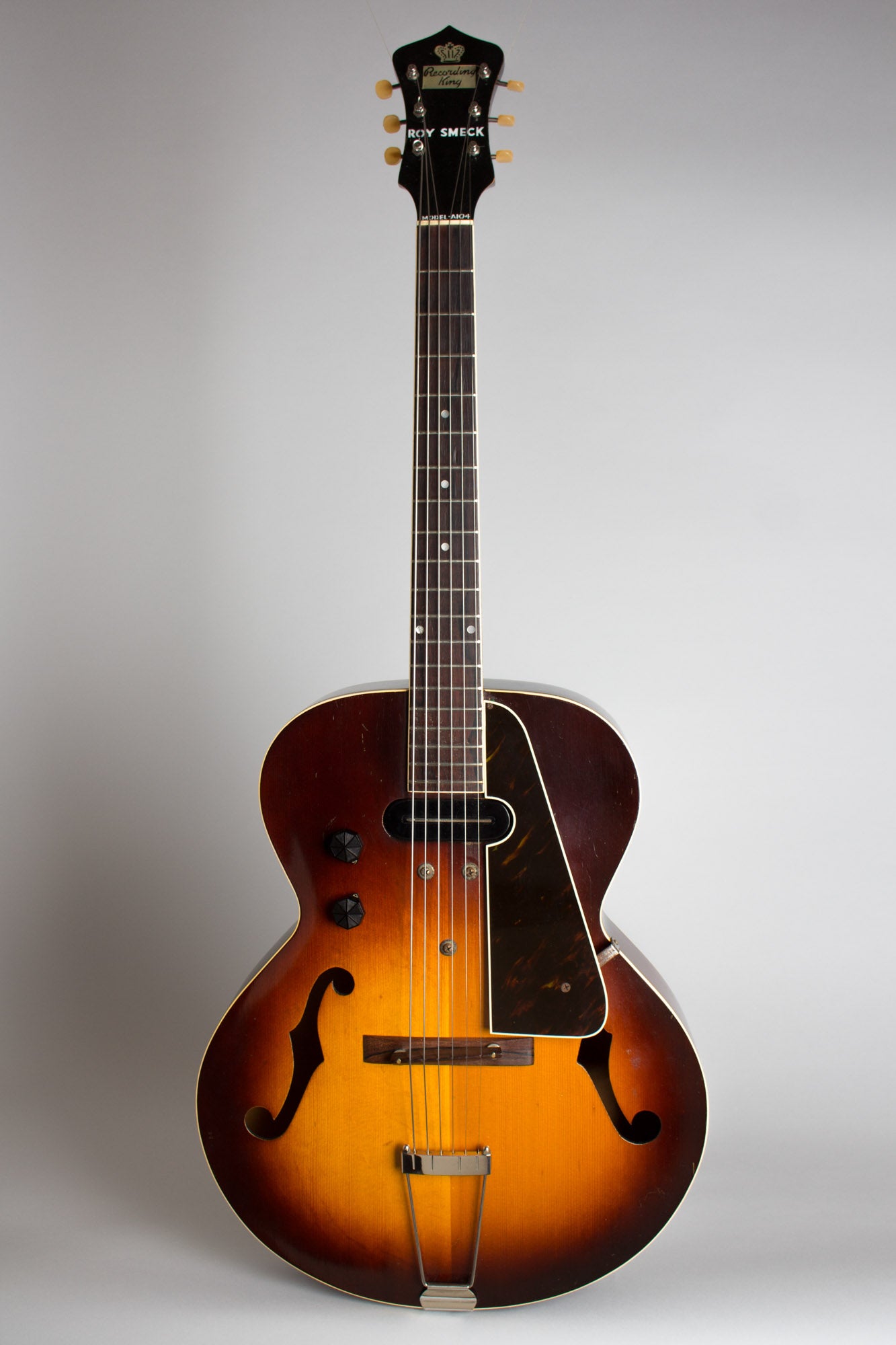 Recording King Roy Smeck Model A-104 Arch Top Hollow Body Electric Guitar (1940)