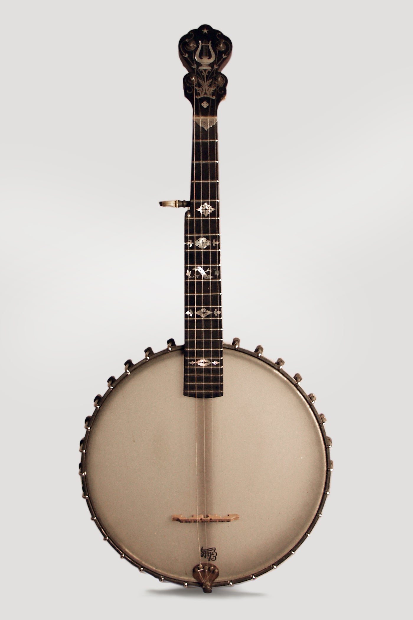 Wm. A. Pond & Co. Banjeaurine (1890)