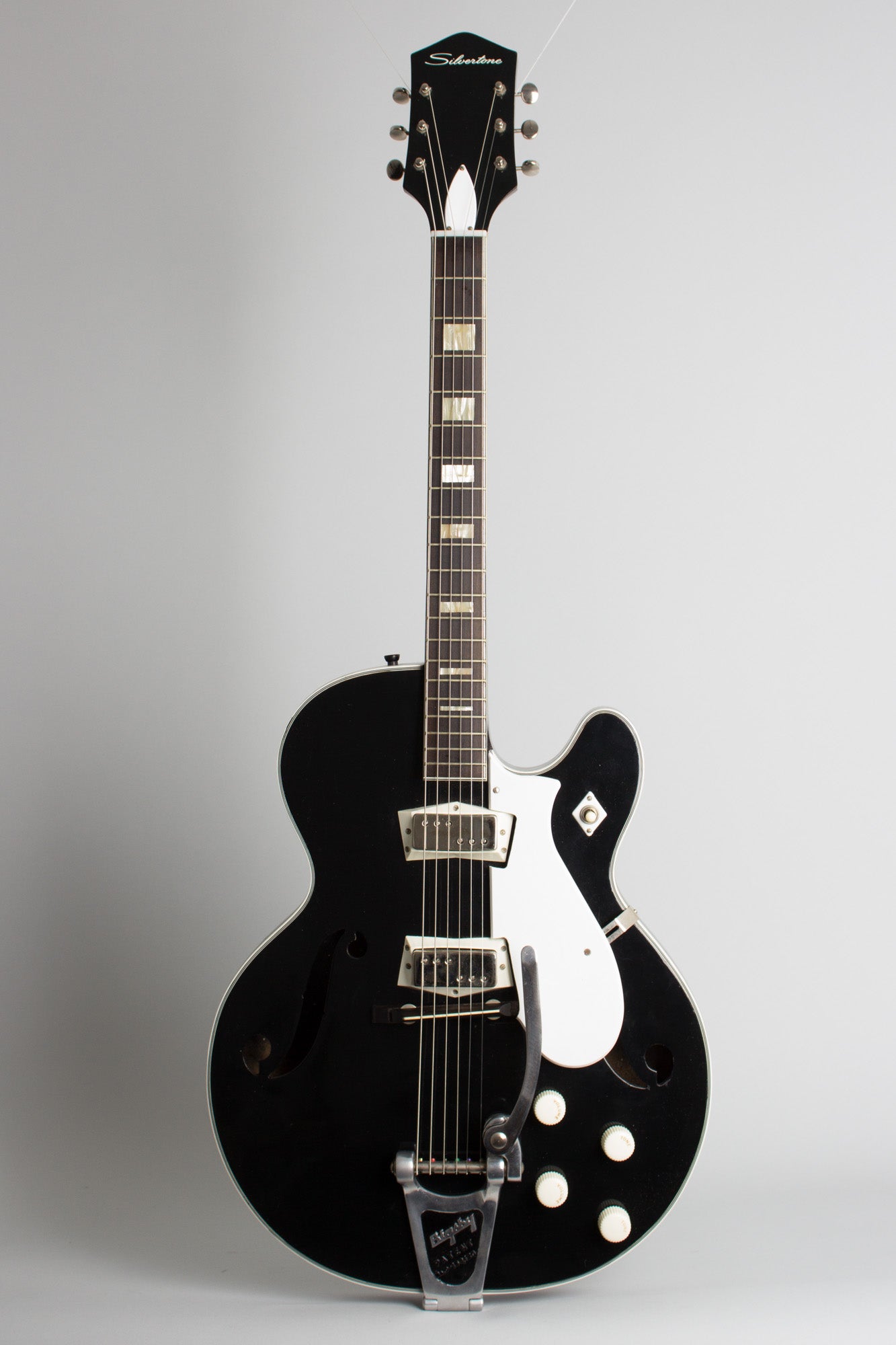 Harmony Silvertone Model 1446L Thinline Hollow Body Electric Guitar (early 1960s)