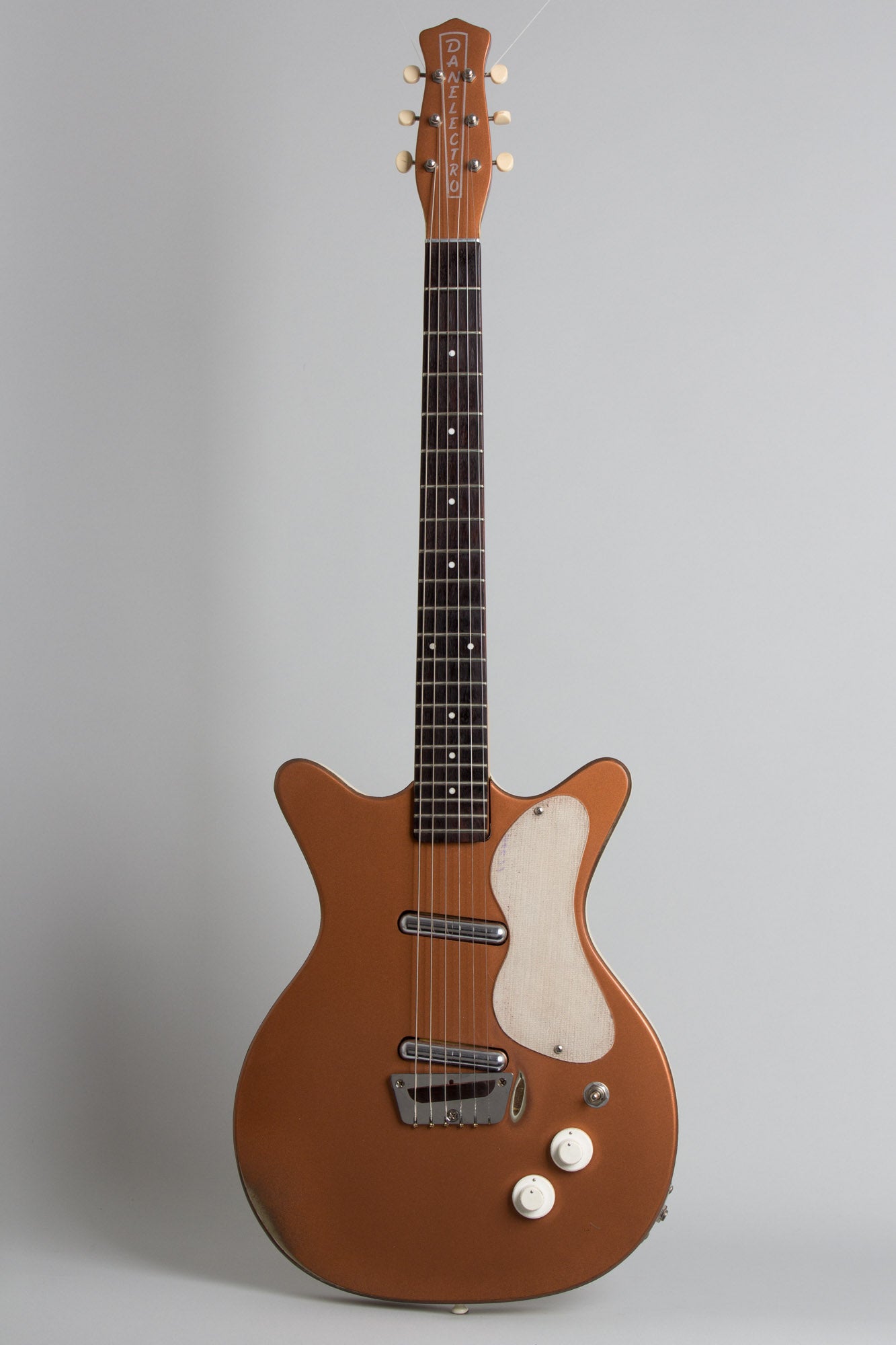 Danelectro Standard Model 3022 Semi-Hollow Body Electric Guitar (1960)