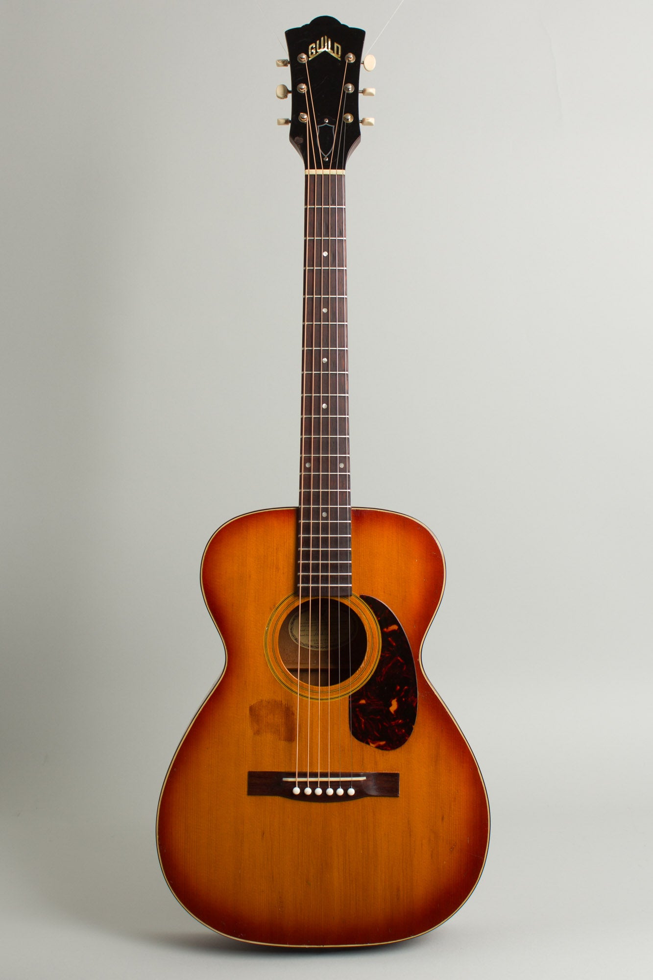 Guild F-20 Flat Top Acoustic Guitar (1965)