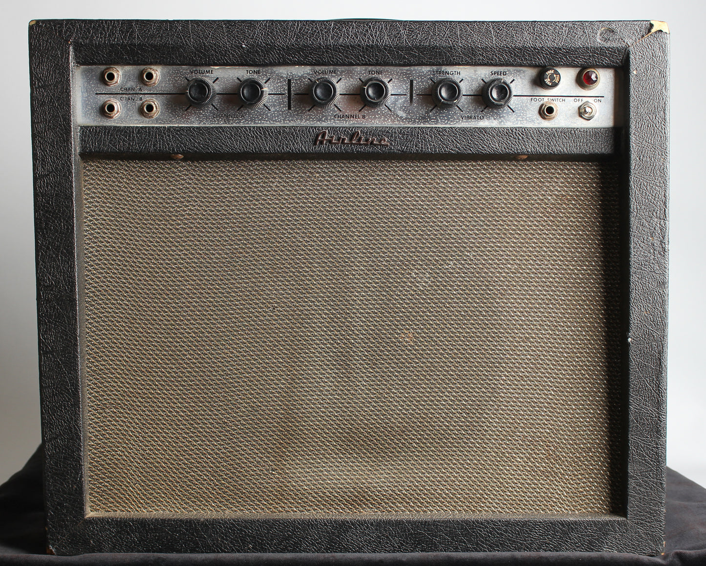 Airline 62-9013A Amplifier (1964)