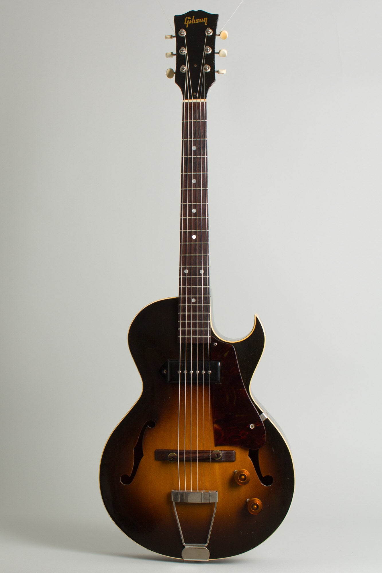 Gibson ES-140 Arch Top Hollow Body Electric Guitar (1950)
