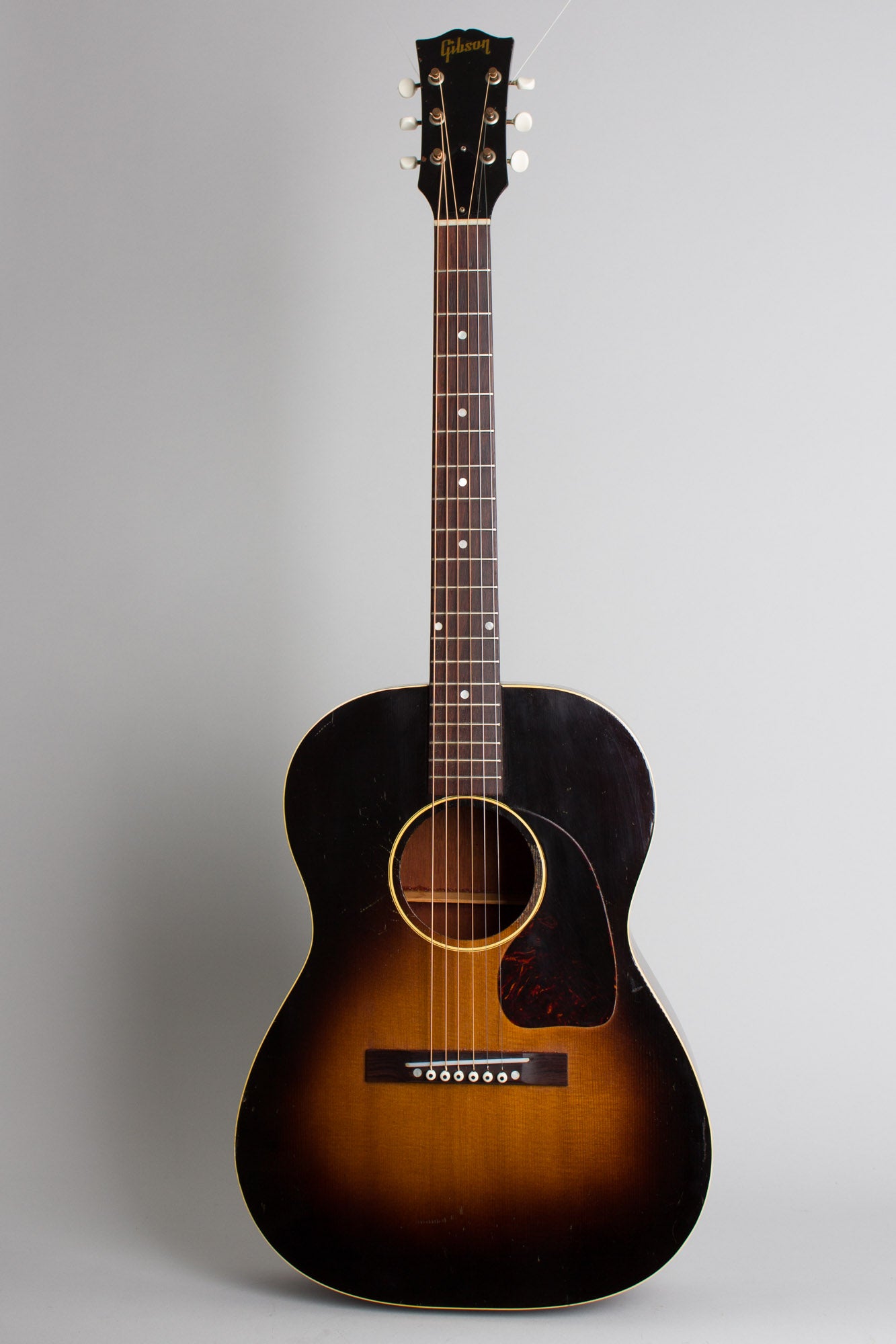 Gibson LG-1 Flat Top Acoustic Guitar (1952)
