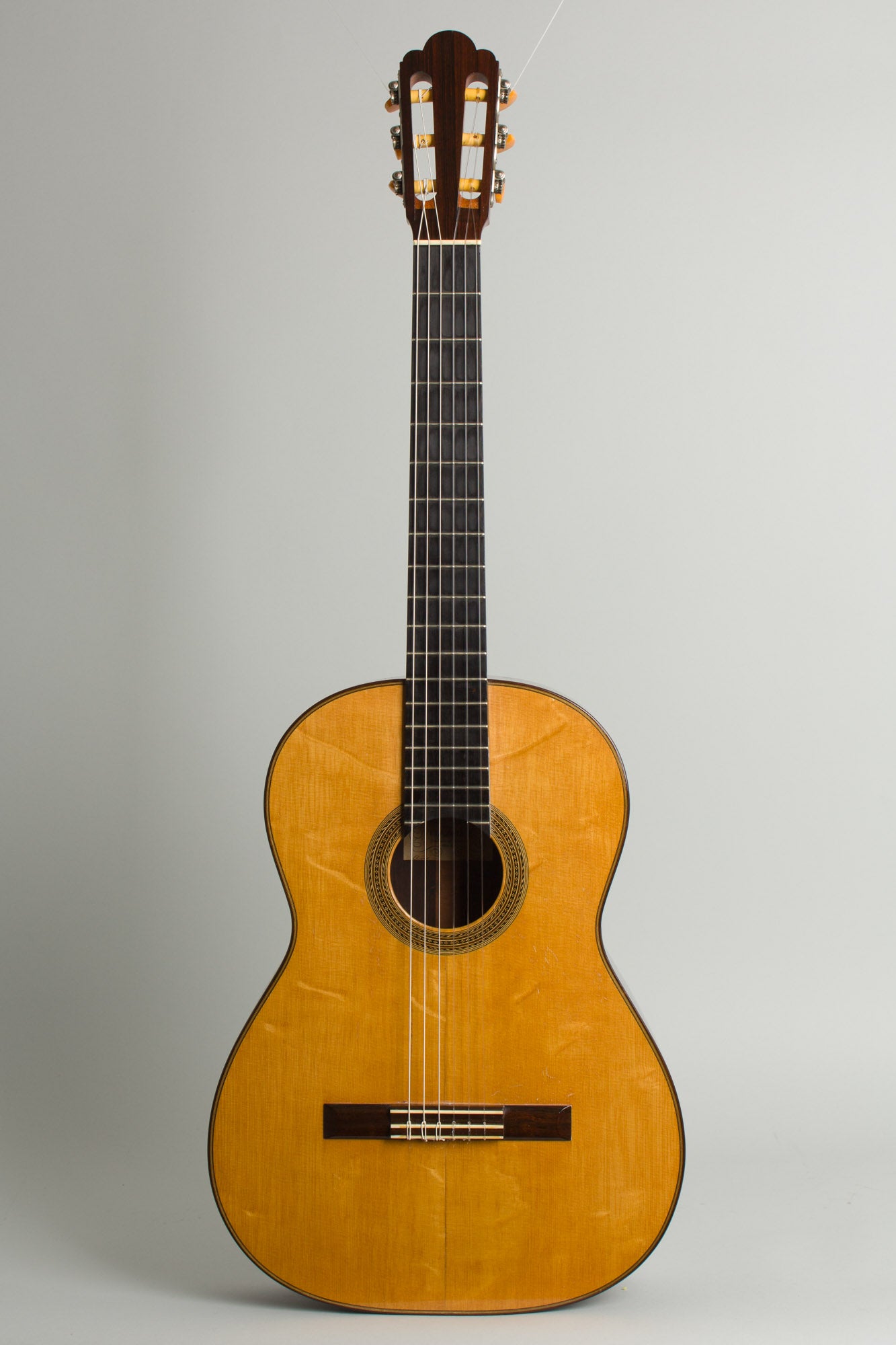 Manuel Velazquez Classical Guitar (1955)
