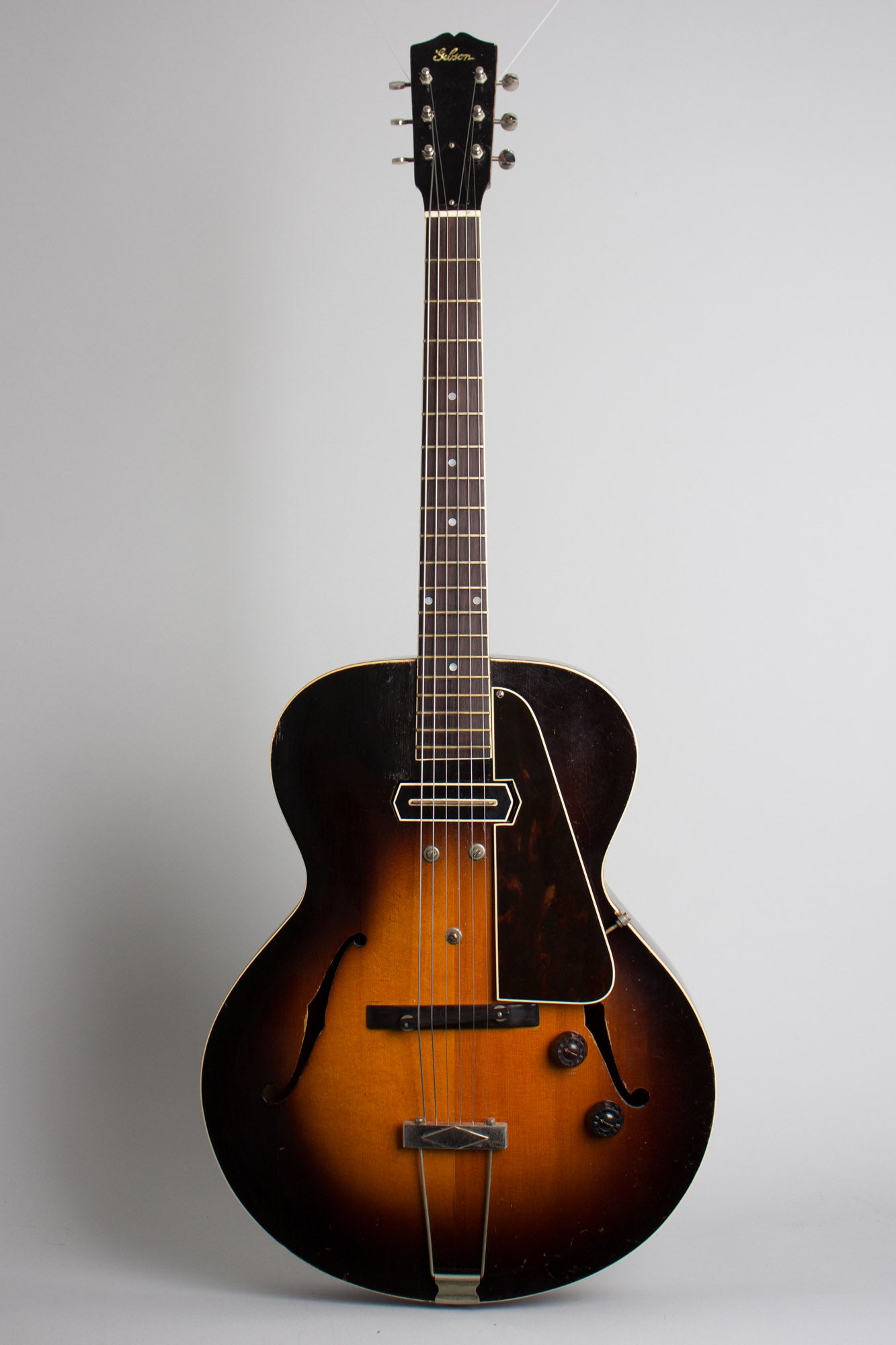Gibson ES-150 Arch Top Hollow Body Electric Guitar (1937)