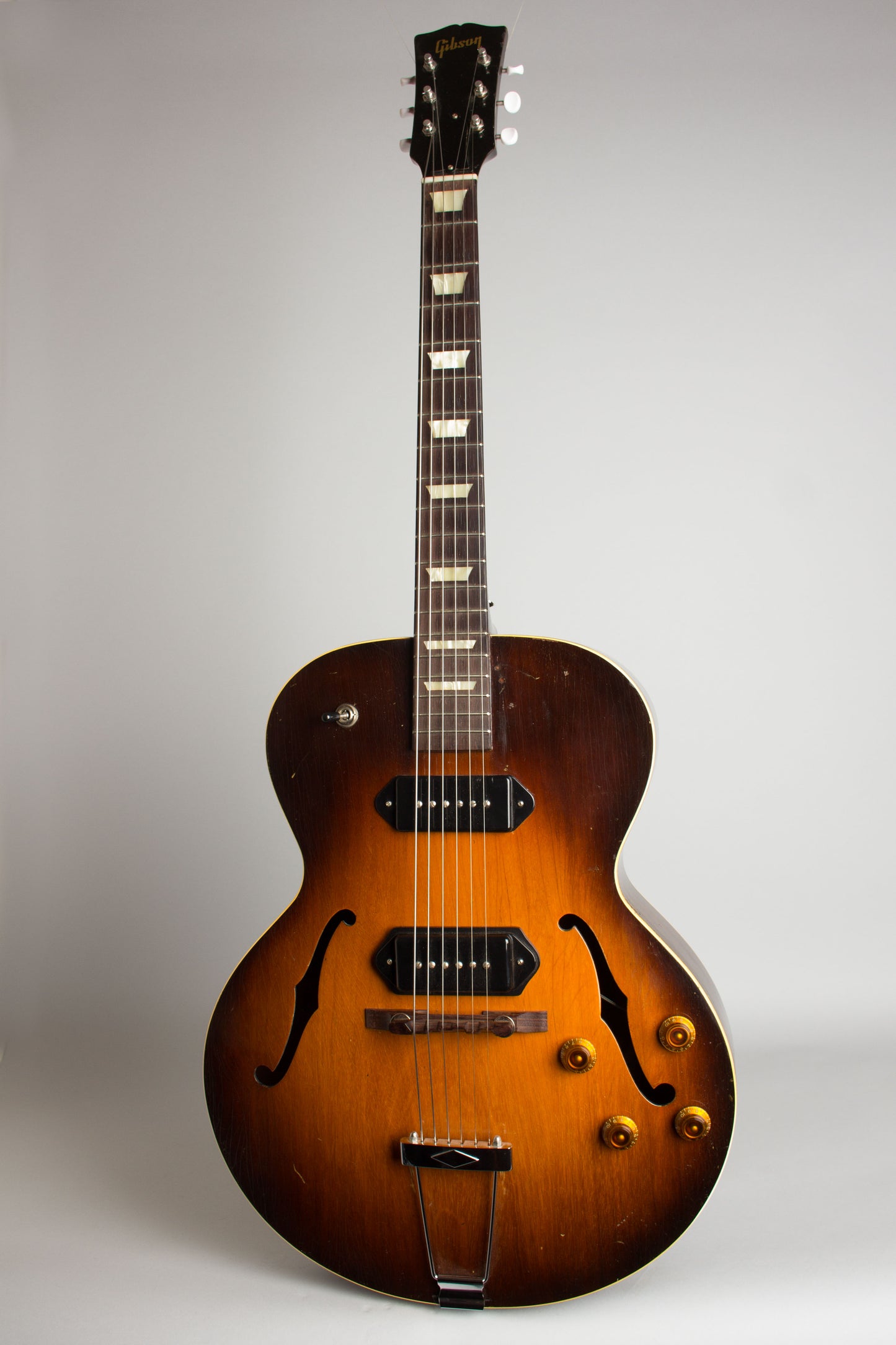 Gibson ES-125 Arch Top Hollow Body Electric Guitar (1948)