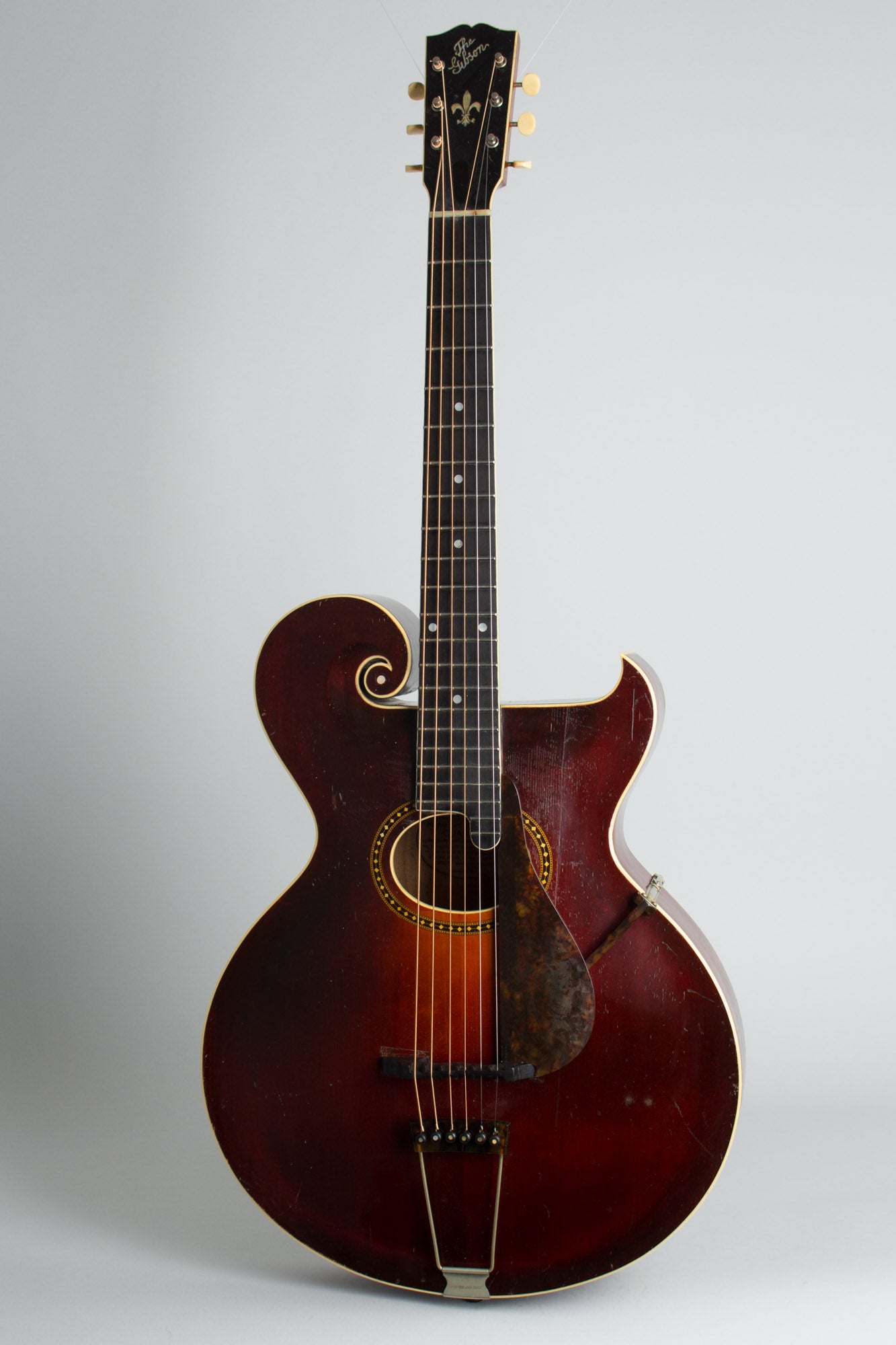 Gibson Style O Artist Arch Top Acoustic Guitar (1918)