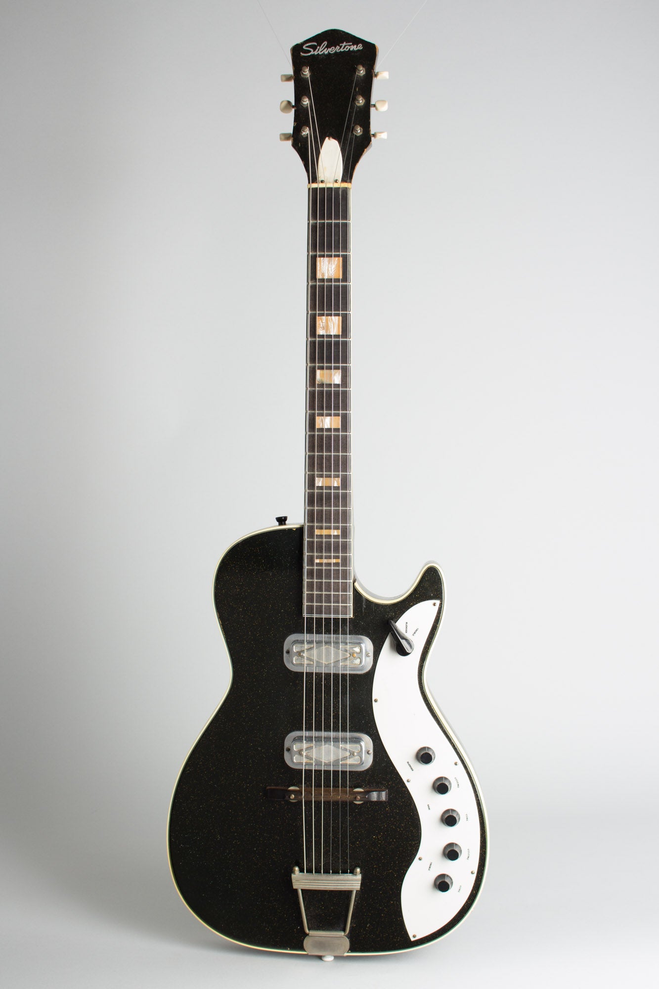 Harmony Silvertone Model 1423 Semi-Hollow Body Electric Guitar (1962)