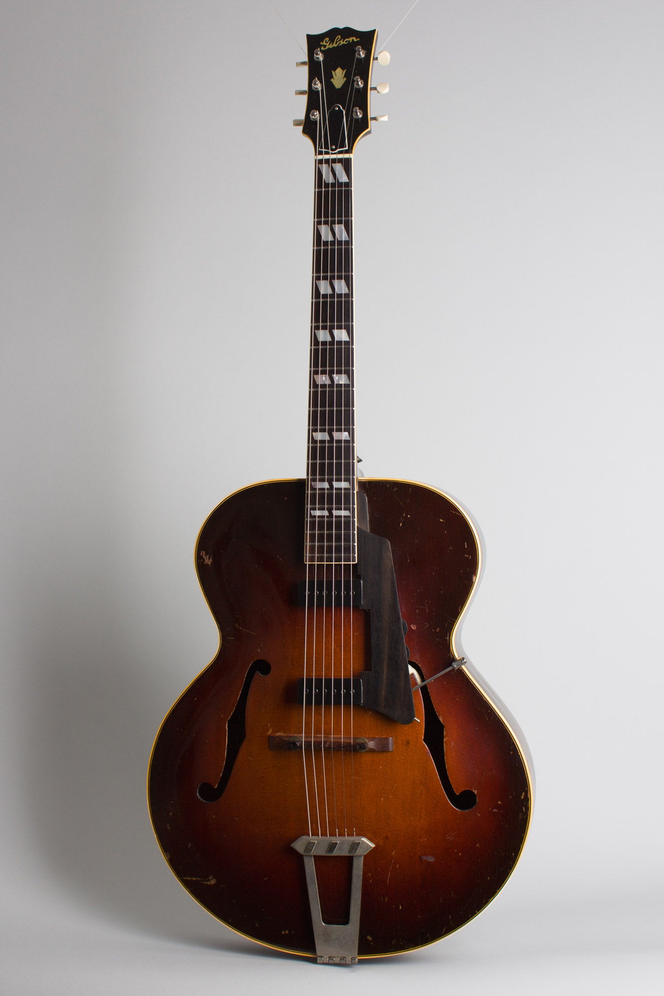 Gibson L-7 Dual Floating Pickup Arch Top Acoustic Guitar (1947)