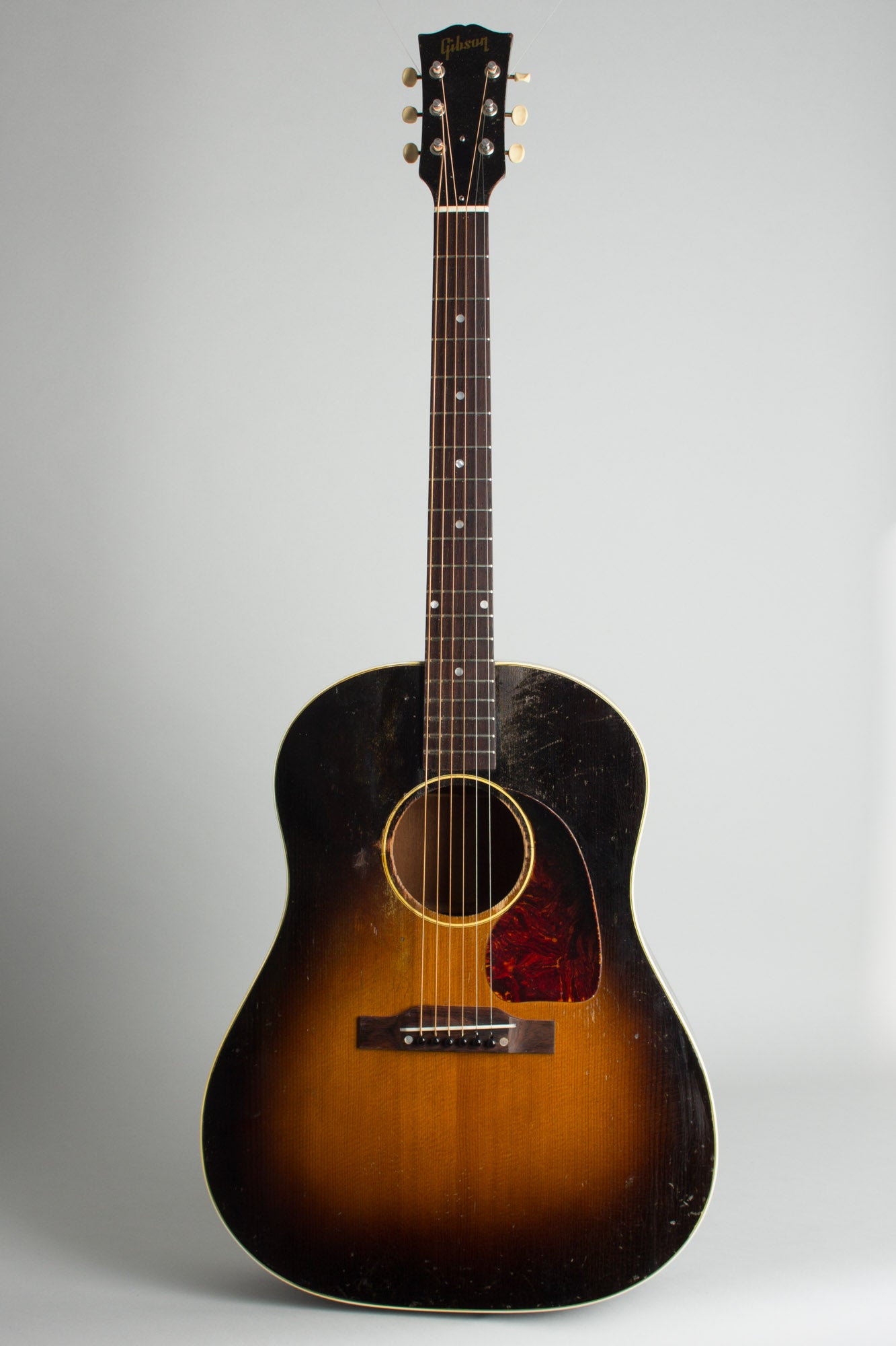 Gibson J-45 Flat Top Acoustic Guitar (1952)