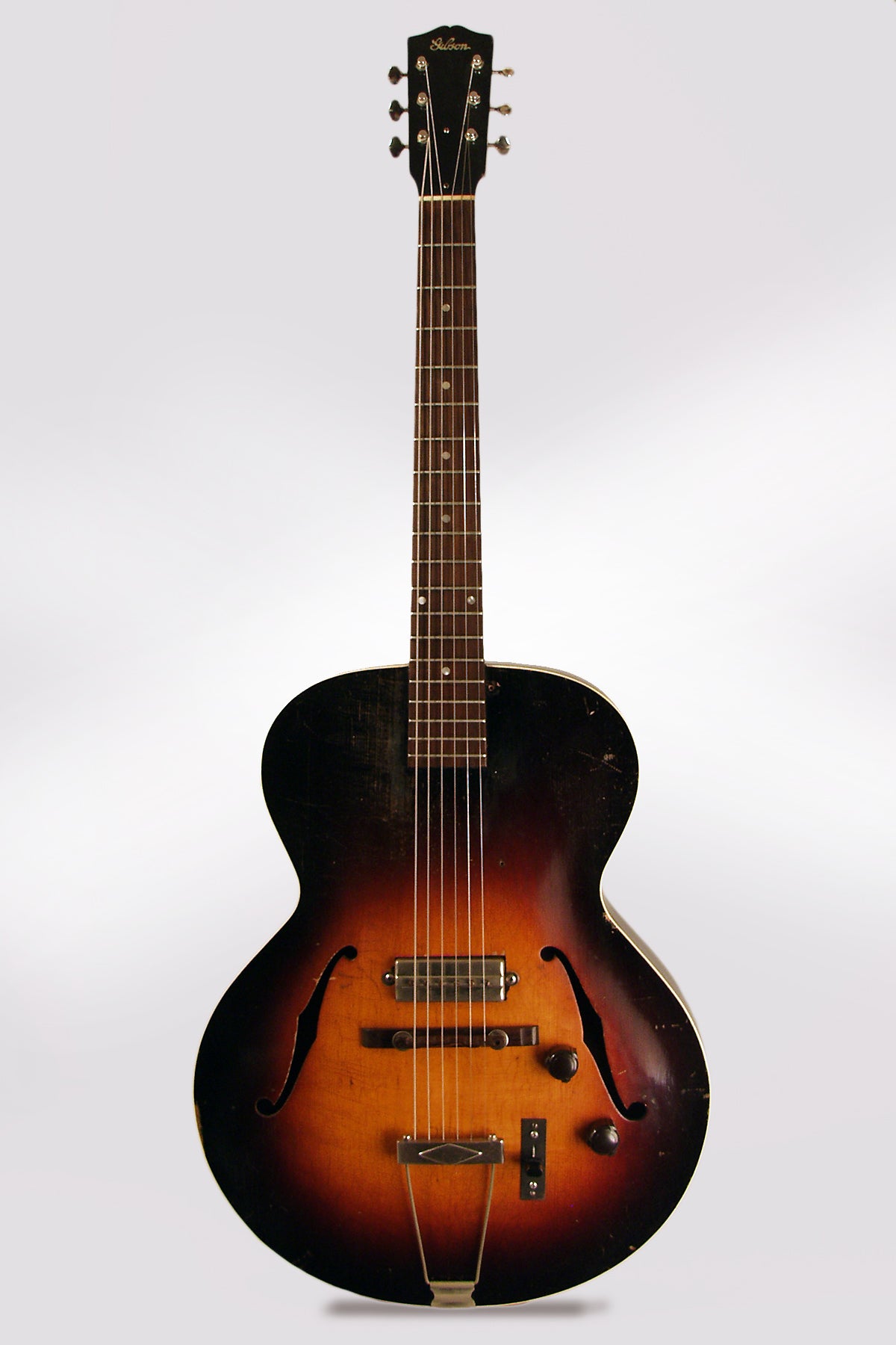 Gibson ES-150 Arch Top Hollow Body Electric Guitar (1940)