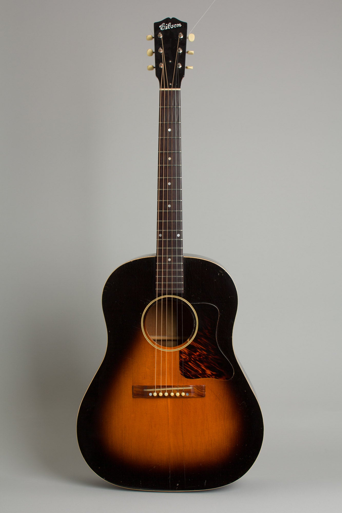 Gibson J-35 Flat Top Acoustic Guitar (1937)