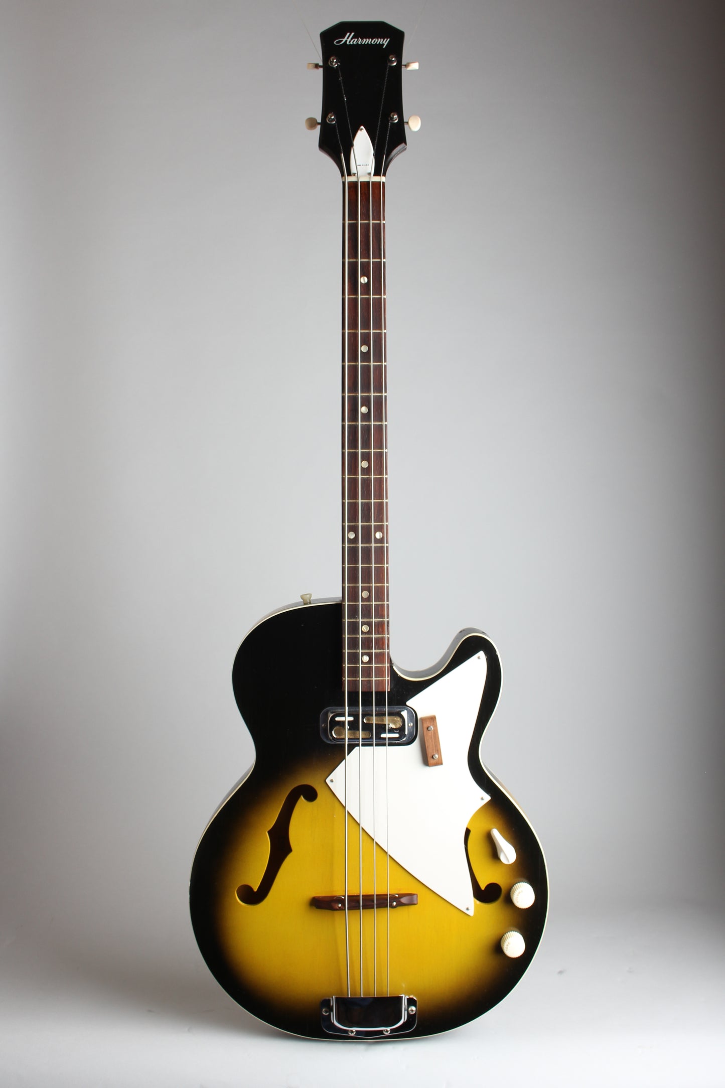 Harmony H-22 Electric Bass Guitar (1967)