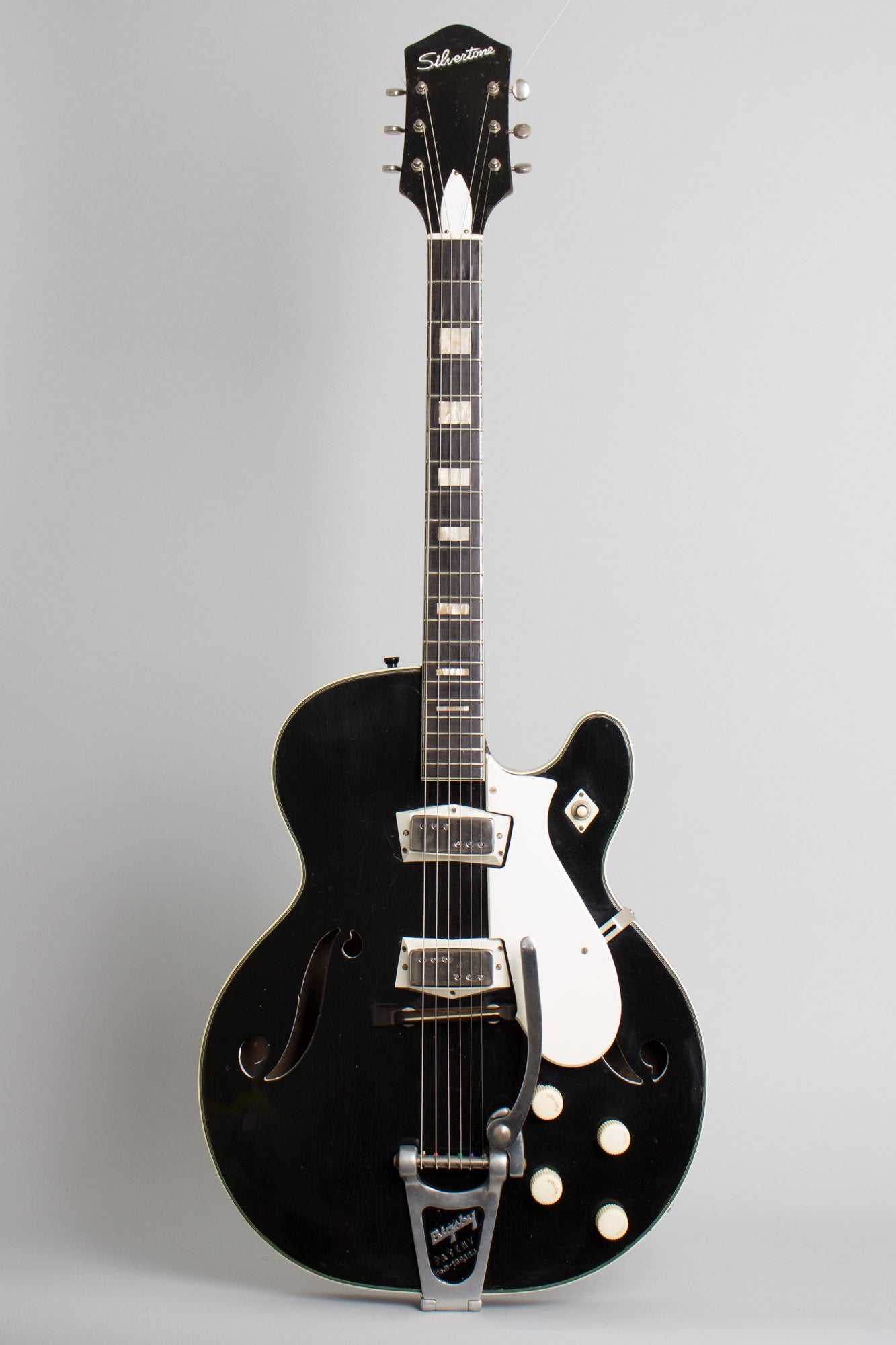 Harmony Silvertone Model 1446L Thinline Hollow Body Electric Guitar (1962)