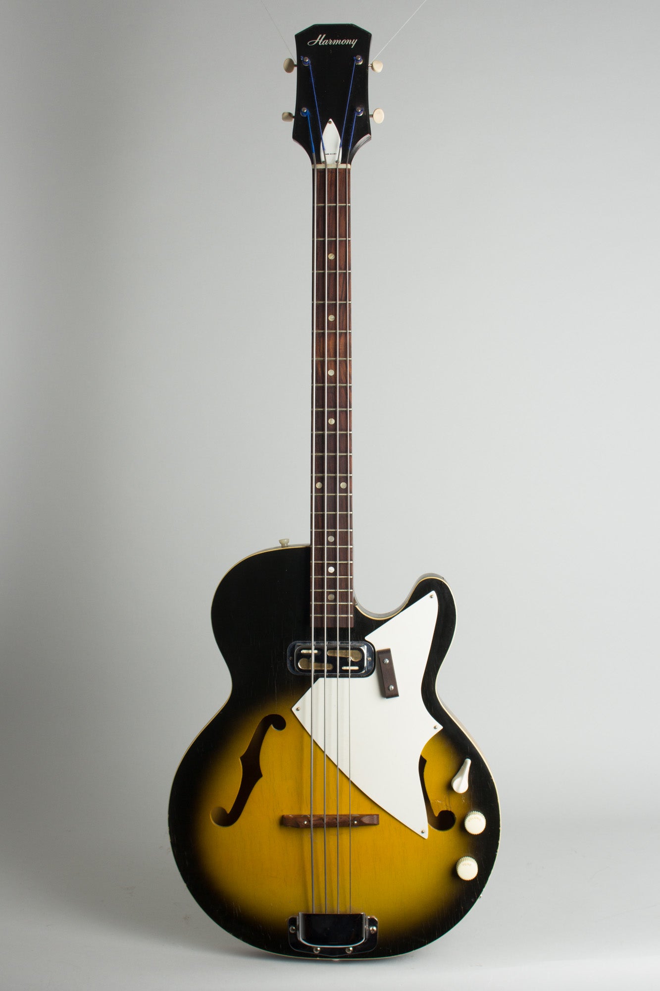 Harmony H-22 Electric Bass Guitar (1967)