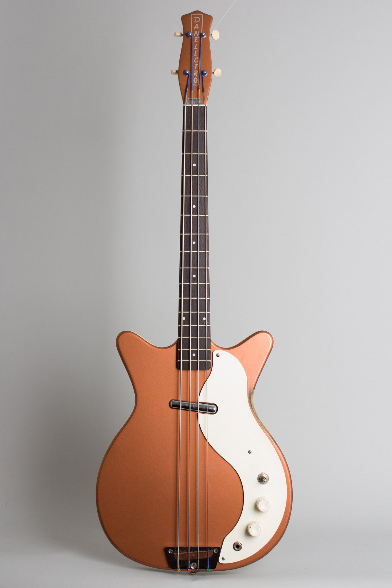 Danelectro Shorthorn Model 3412 Electric Bass Guitar (1962)